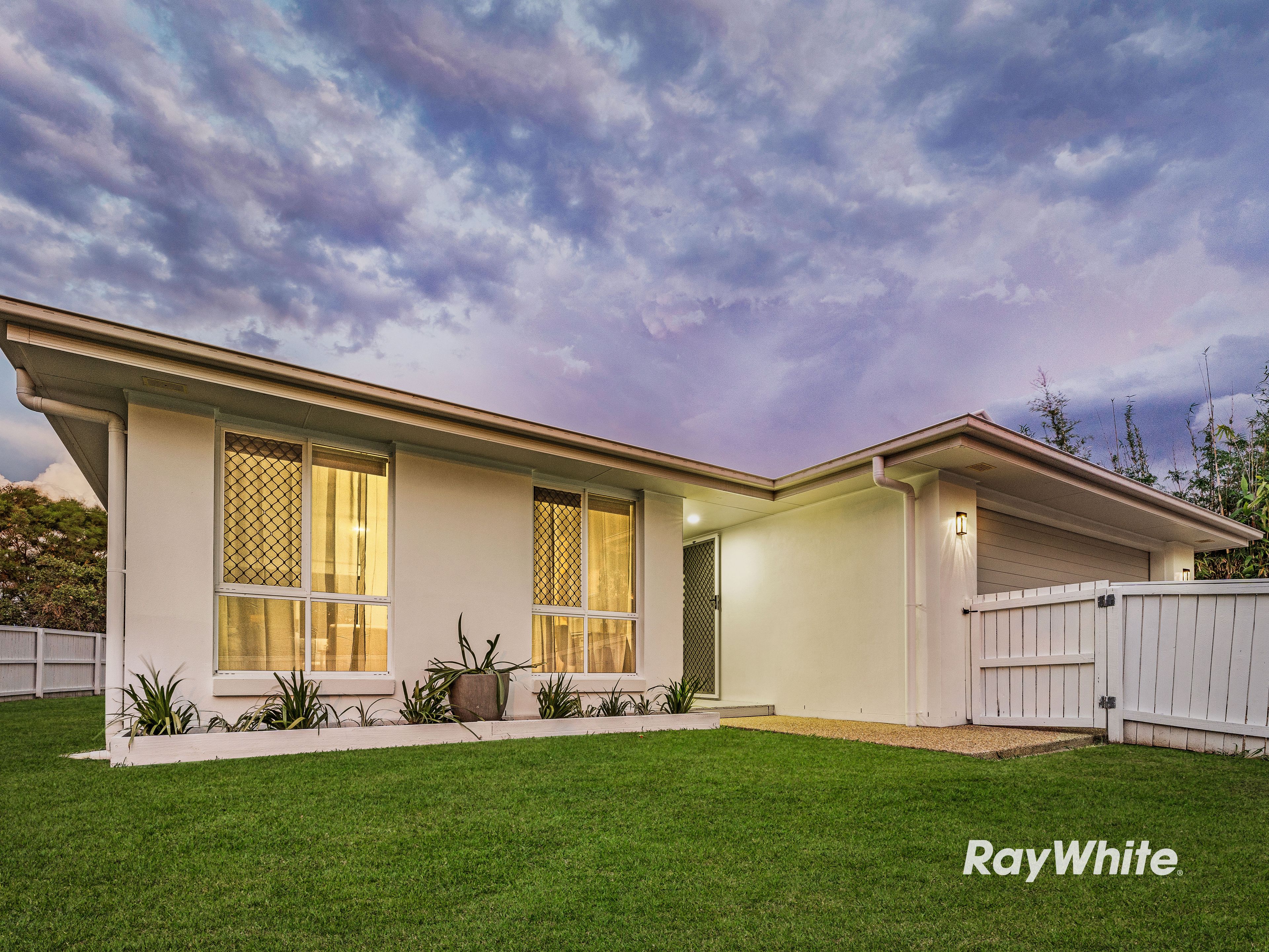 2 Romanda Place, Marsden, QLD 4132