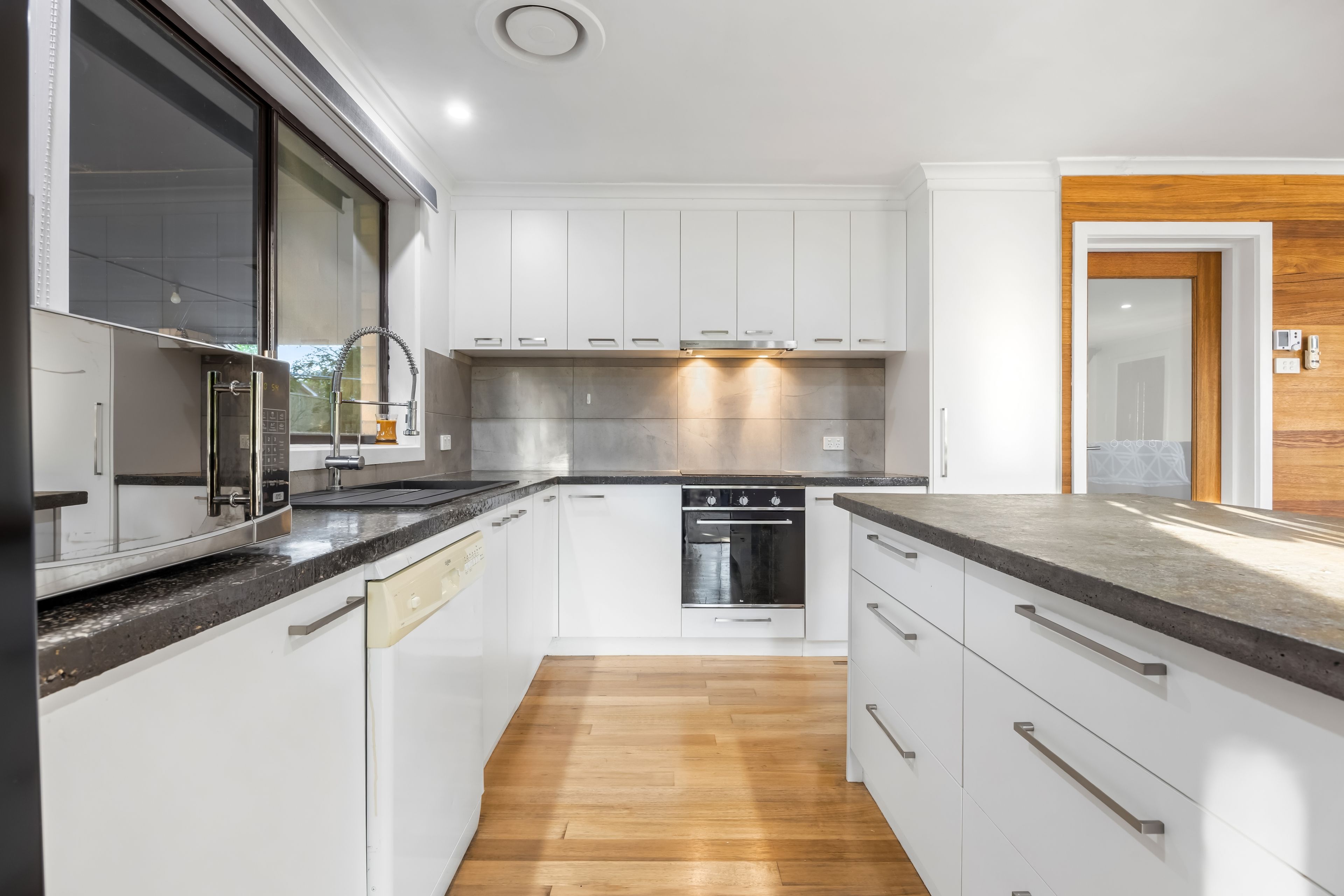 10 Ditchfield Road — photo 9 of 30
