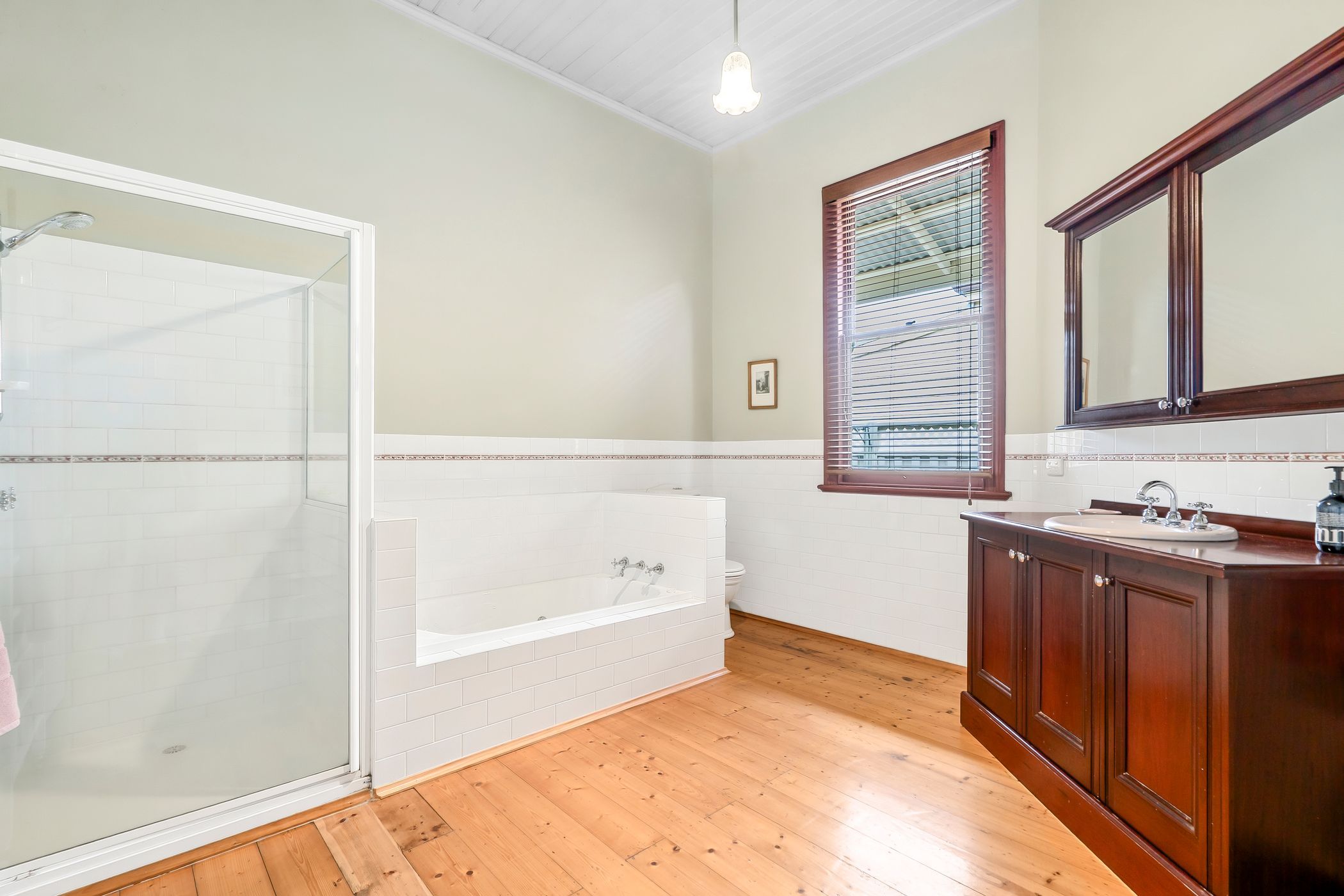 30 Queen Street — photo 12 of 16