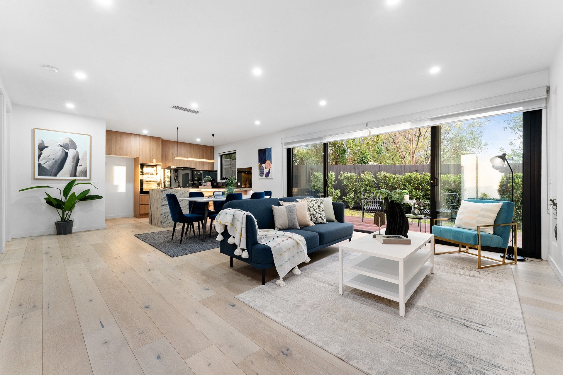 2/11 Gubbah Court, Ashwood, VIC 3147