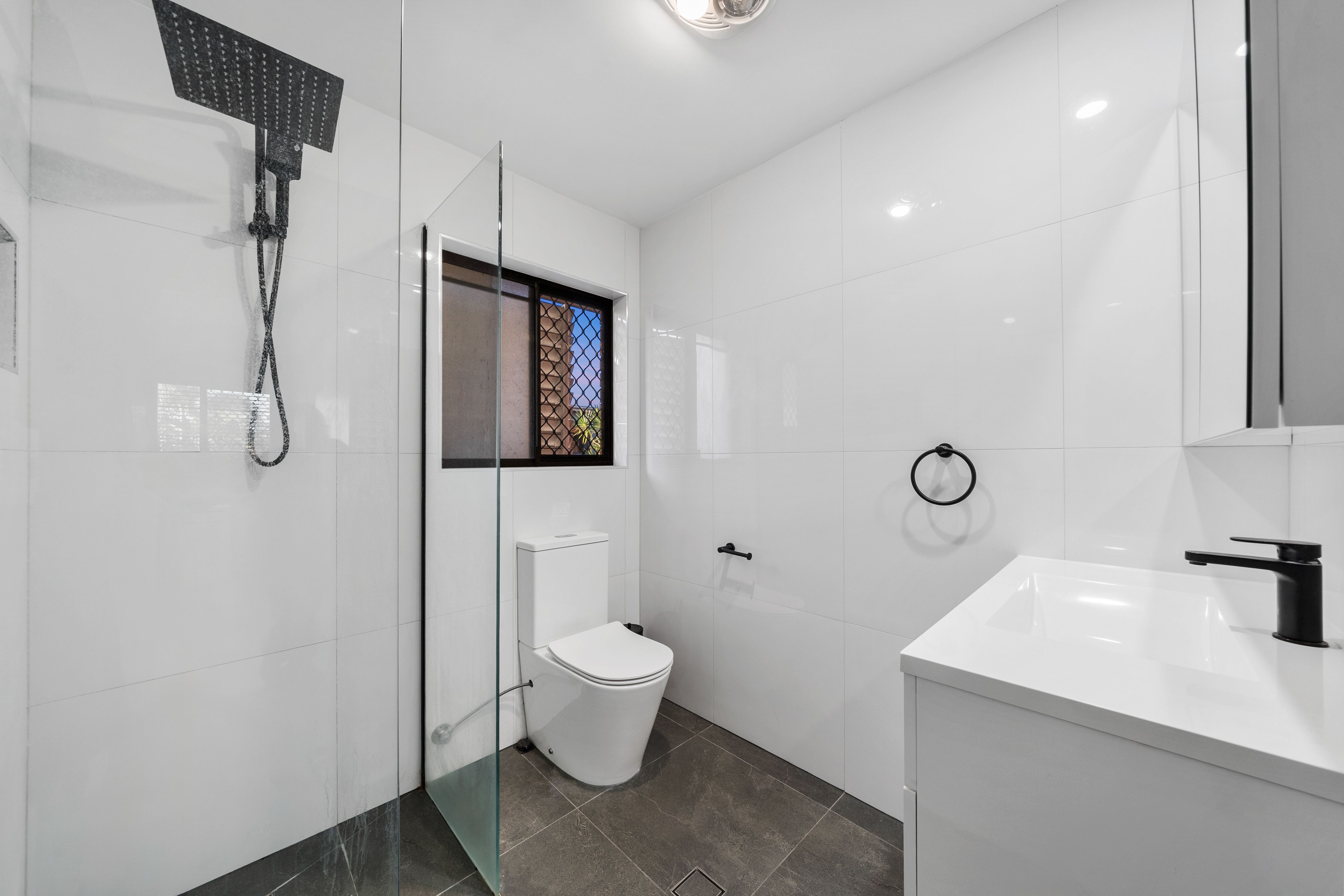 26/111 Barbaralla Drive — photo 13 of 21