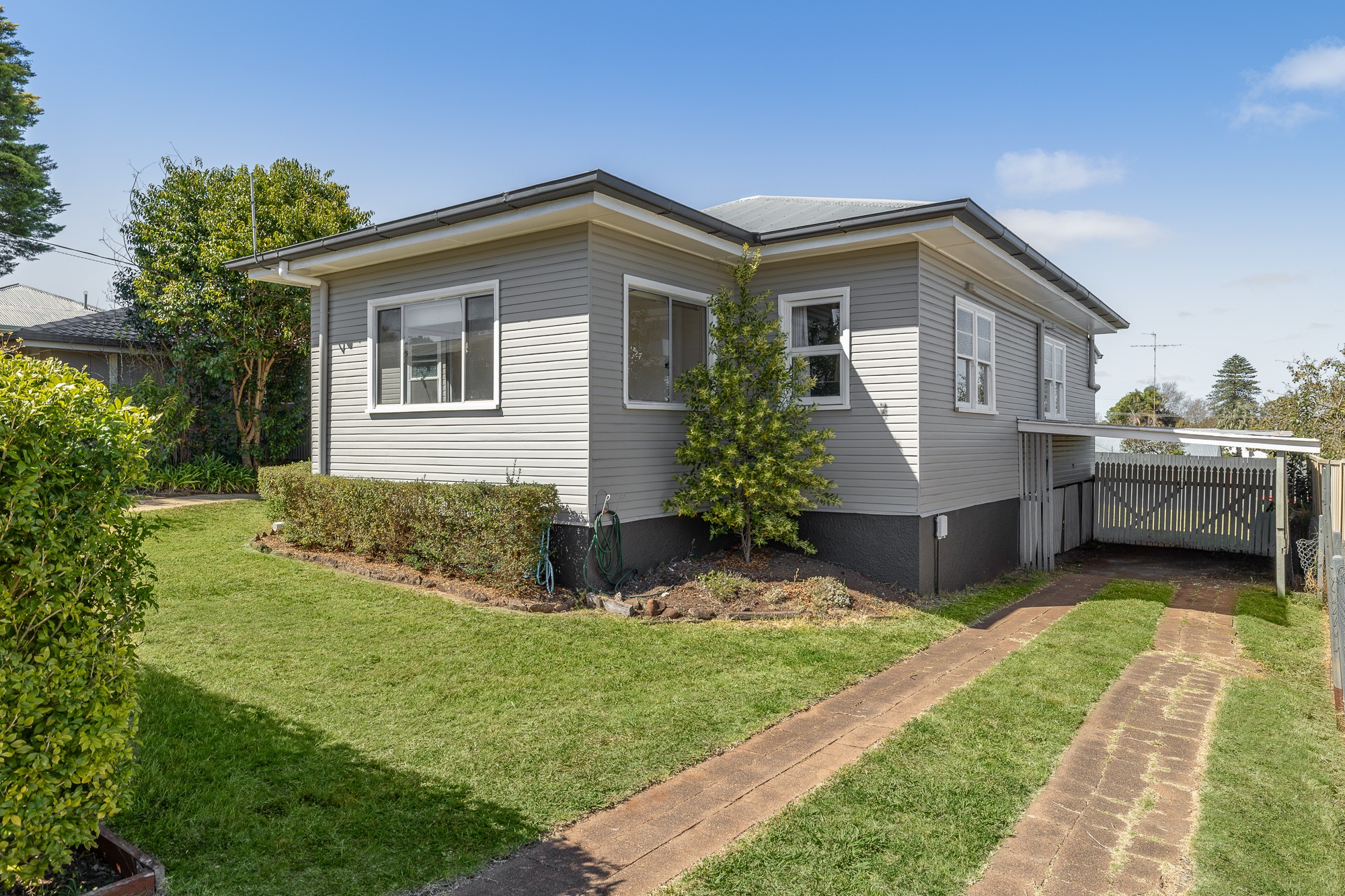 6 Katherine Street, North Toowoomba, QLD 4350