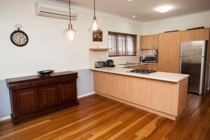 198 Cliveden Avenue, Corinda, QLD 4075