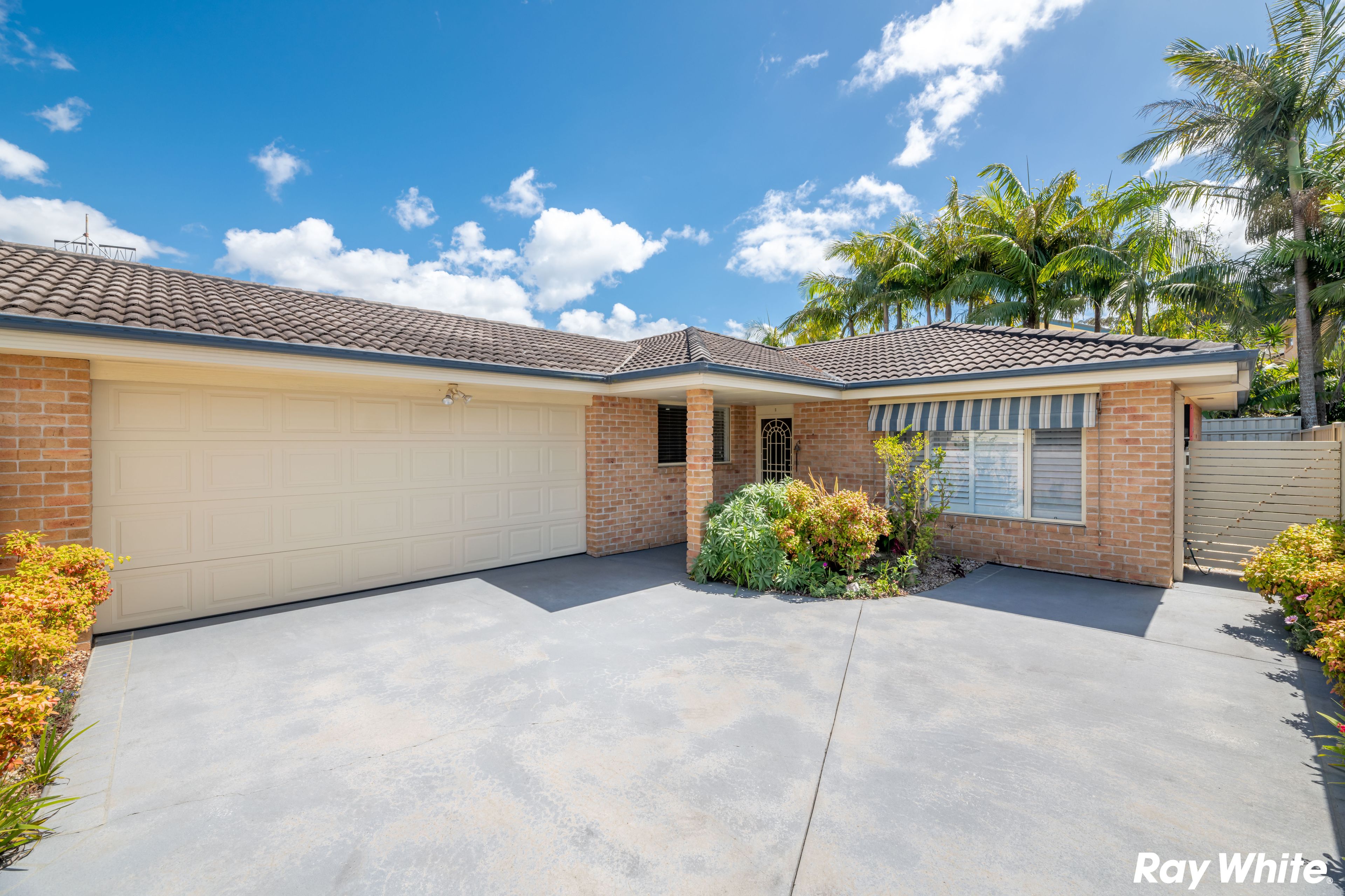 2/64 The Southern Parkway, Forster, NSW 2428 Sold Villa Ray White