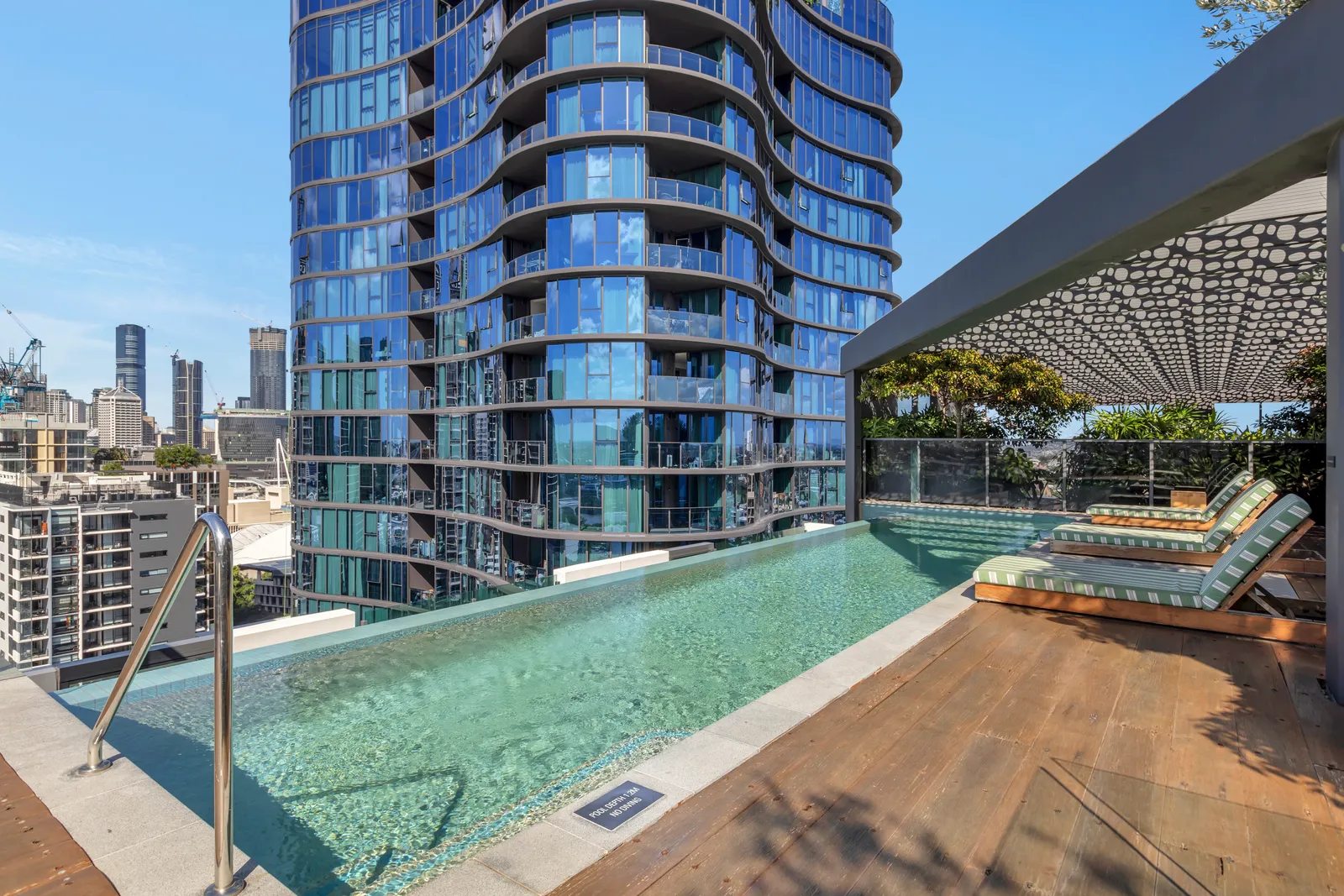 1411/4 Edmondstone Street, South Brisbane