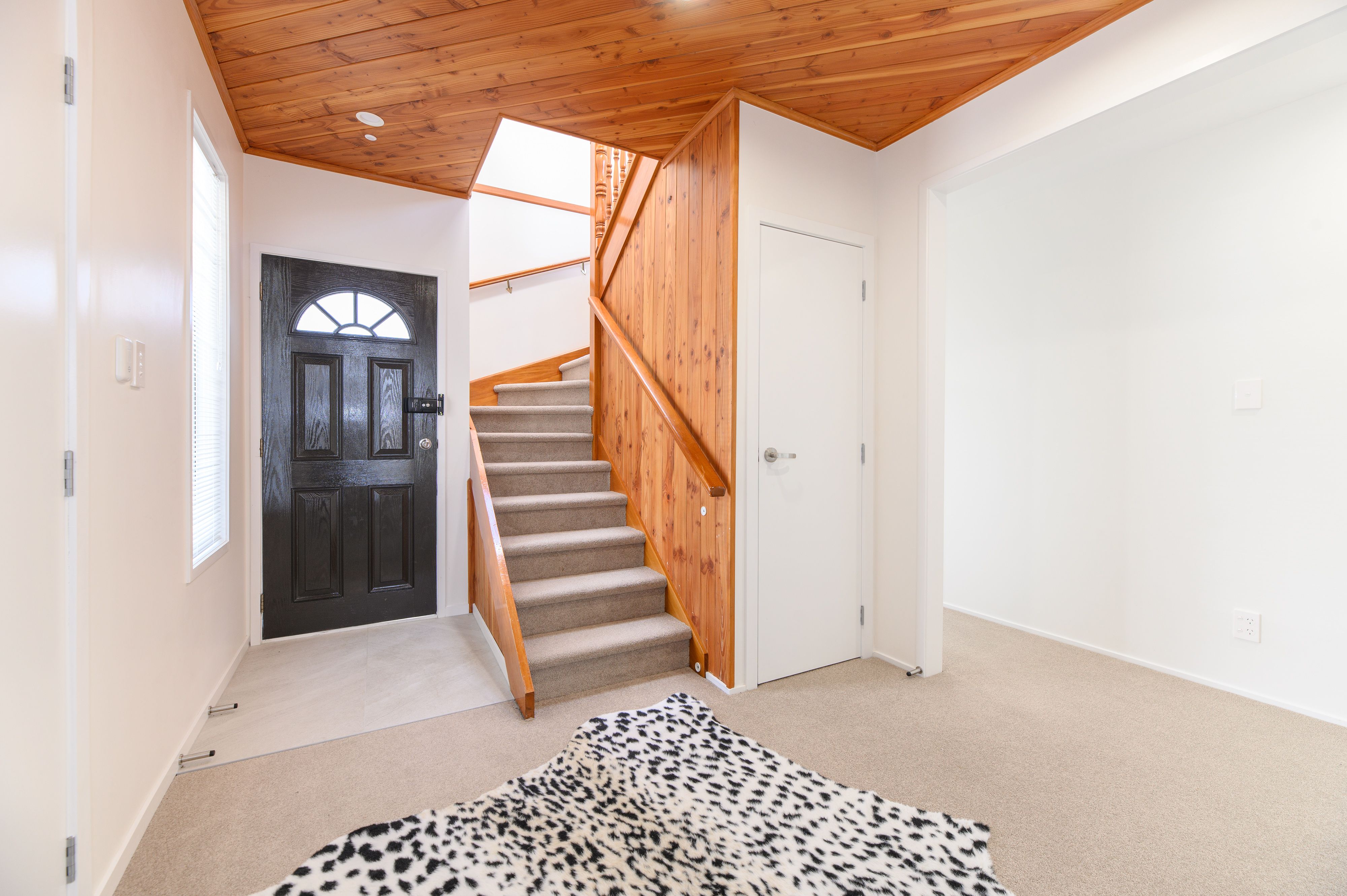 23 Knights Road, Rothesay Bay, North Shore City 0630 Leased House