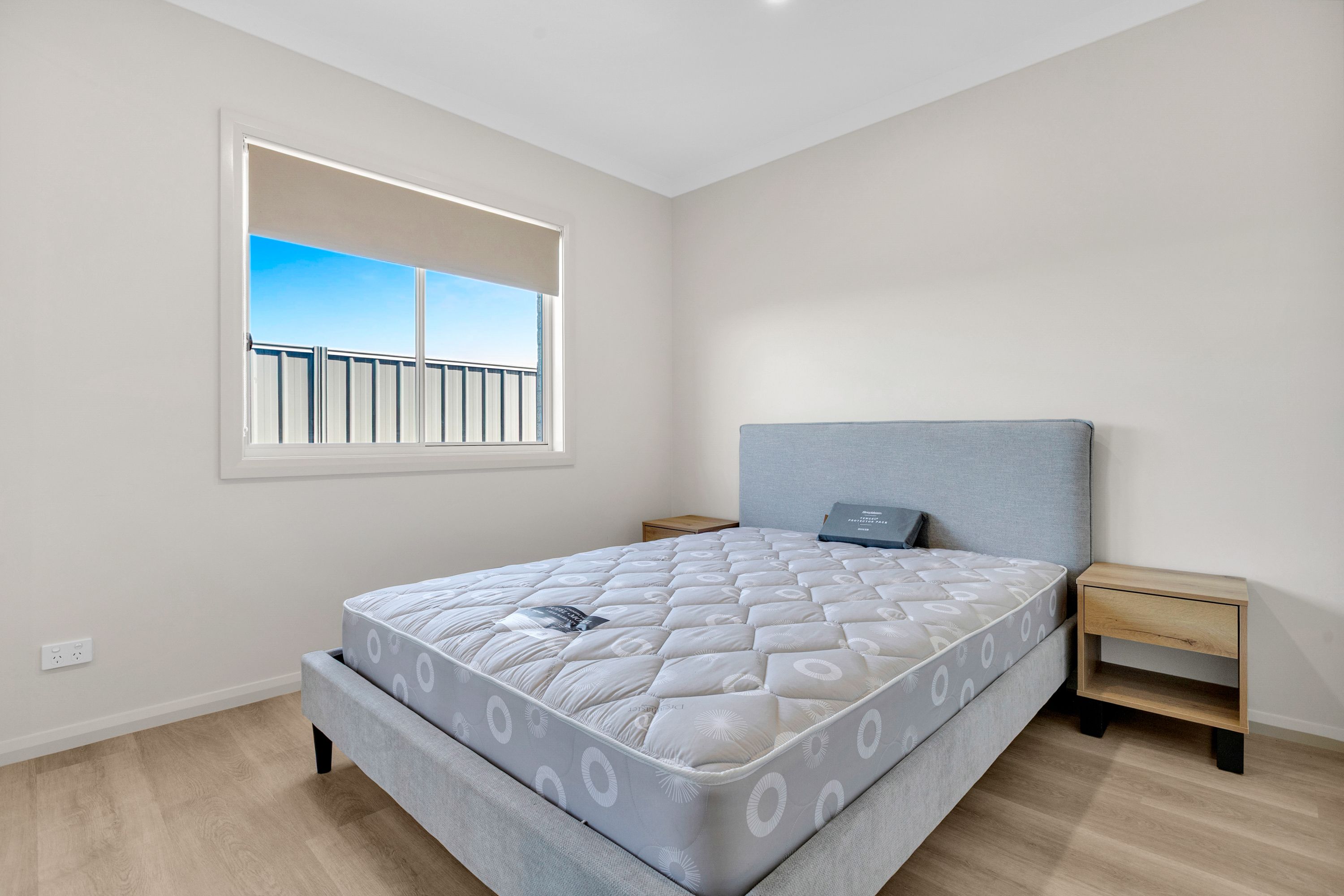 Room 2 4/50 Bruce Avenue — photo 17 of 30
