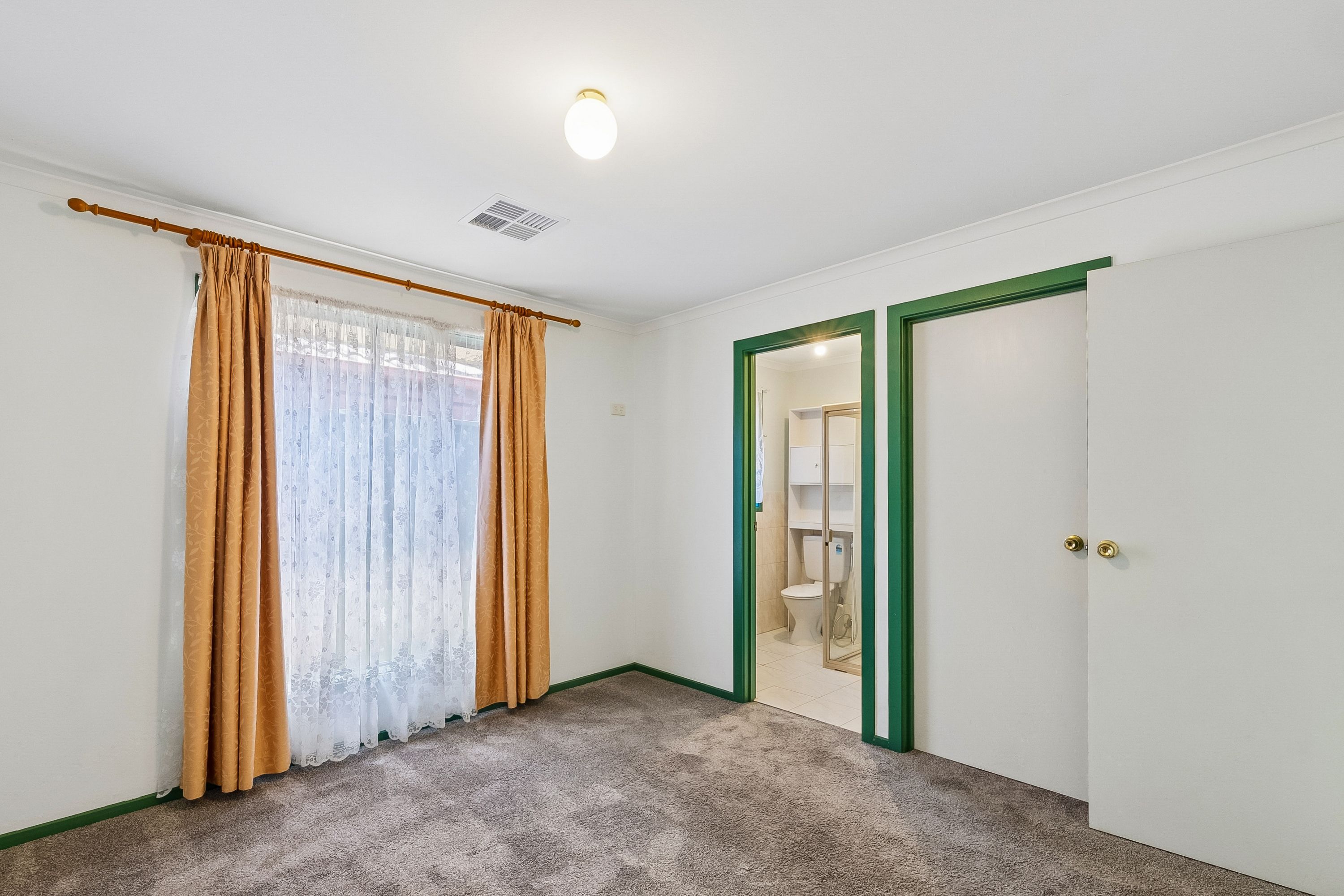 20 Harvey Avenue — photo 4 of 10