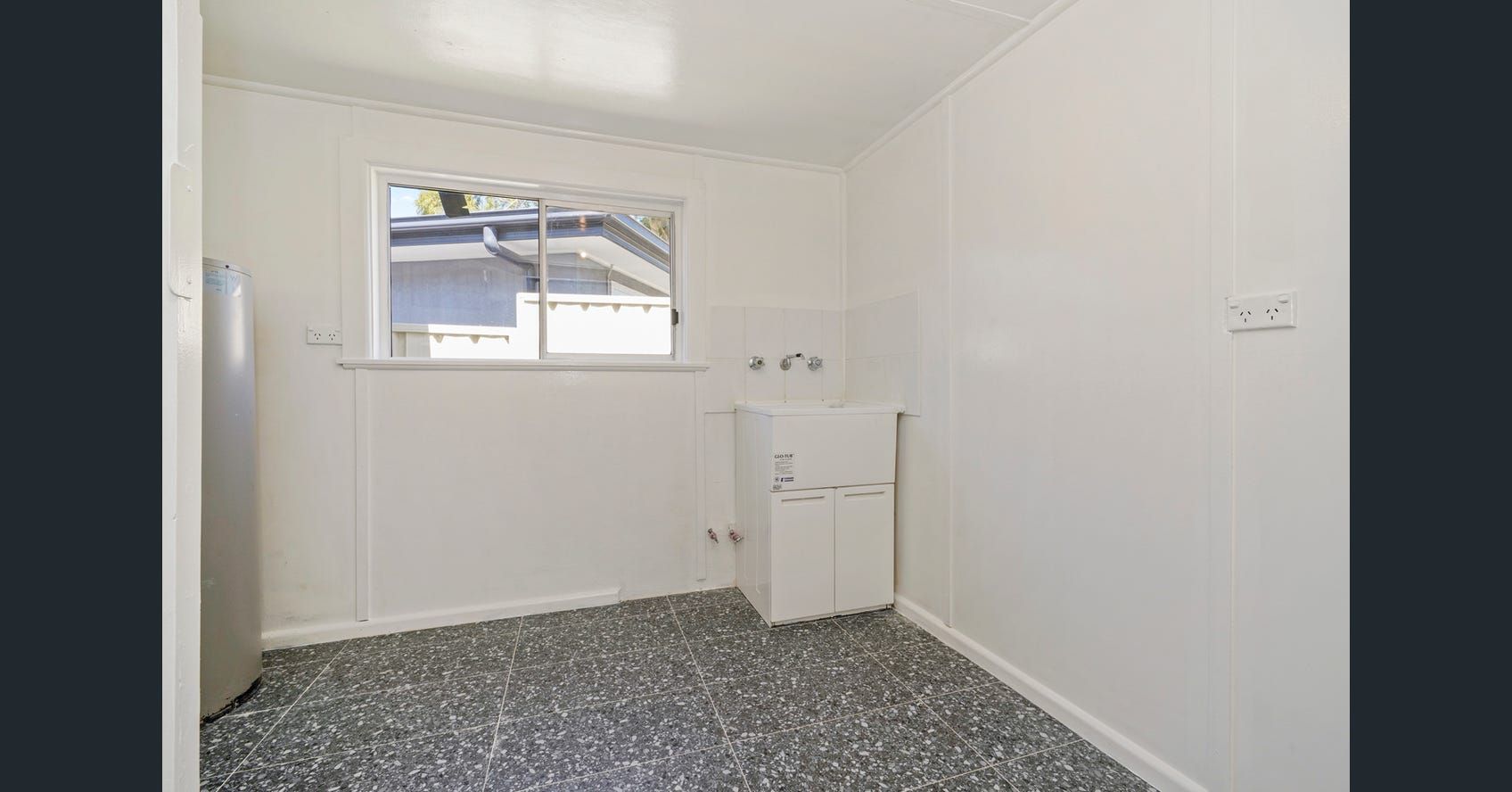 3 Trevanna Street — photo 8 of 10
