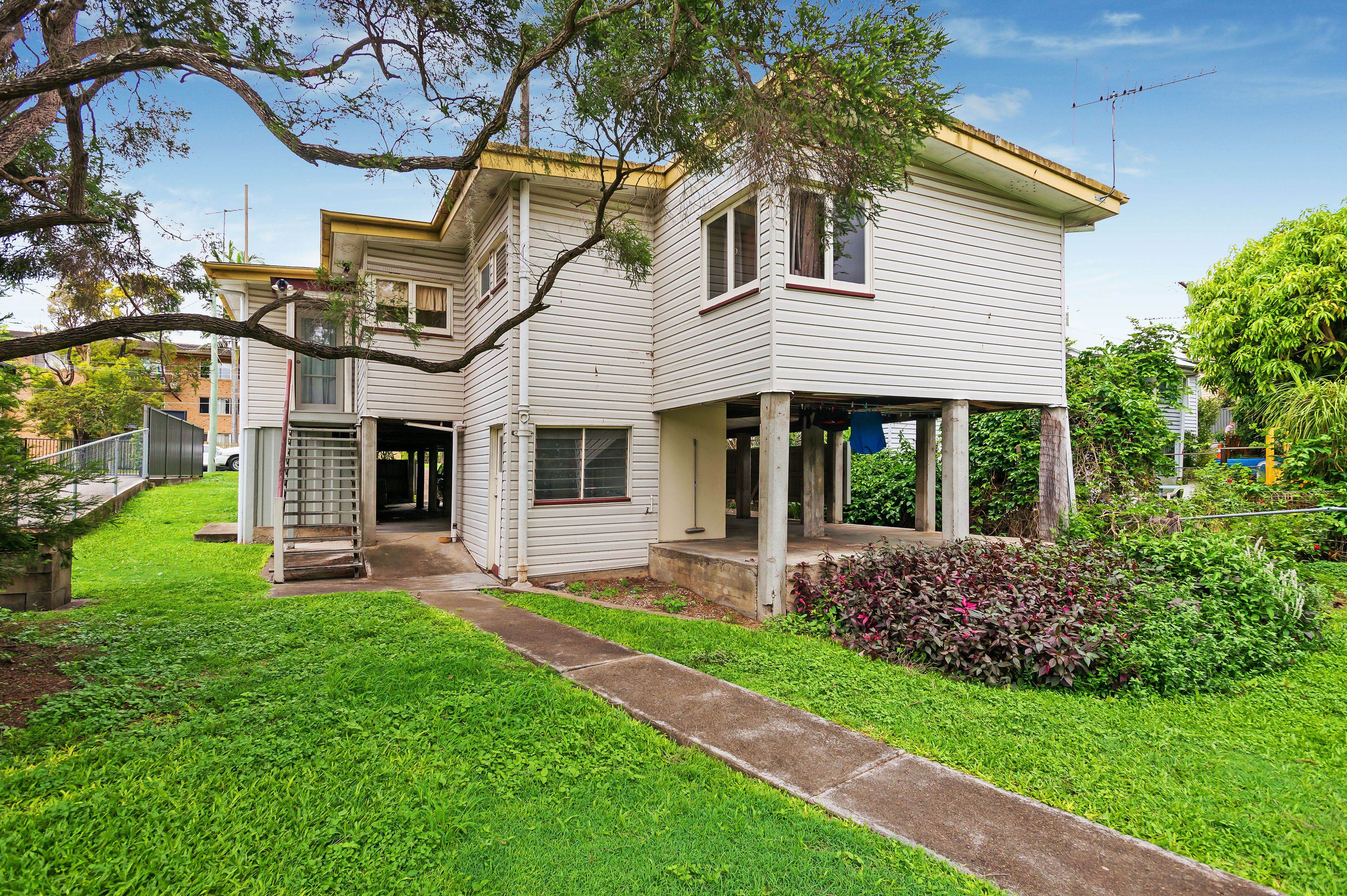 2/66 Harold Street, Holland Park, QLD 4121