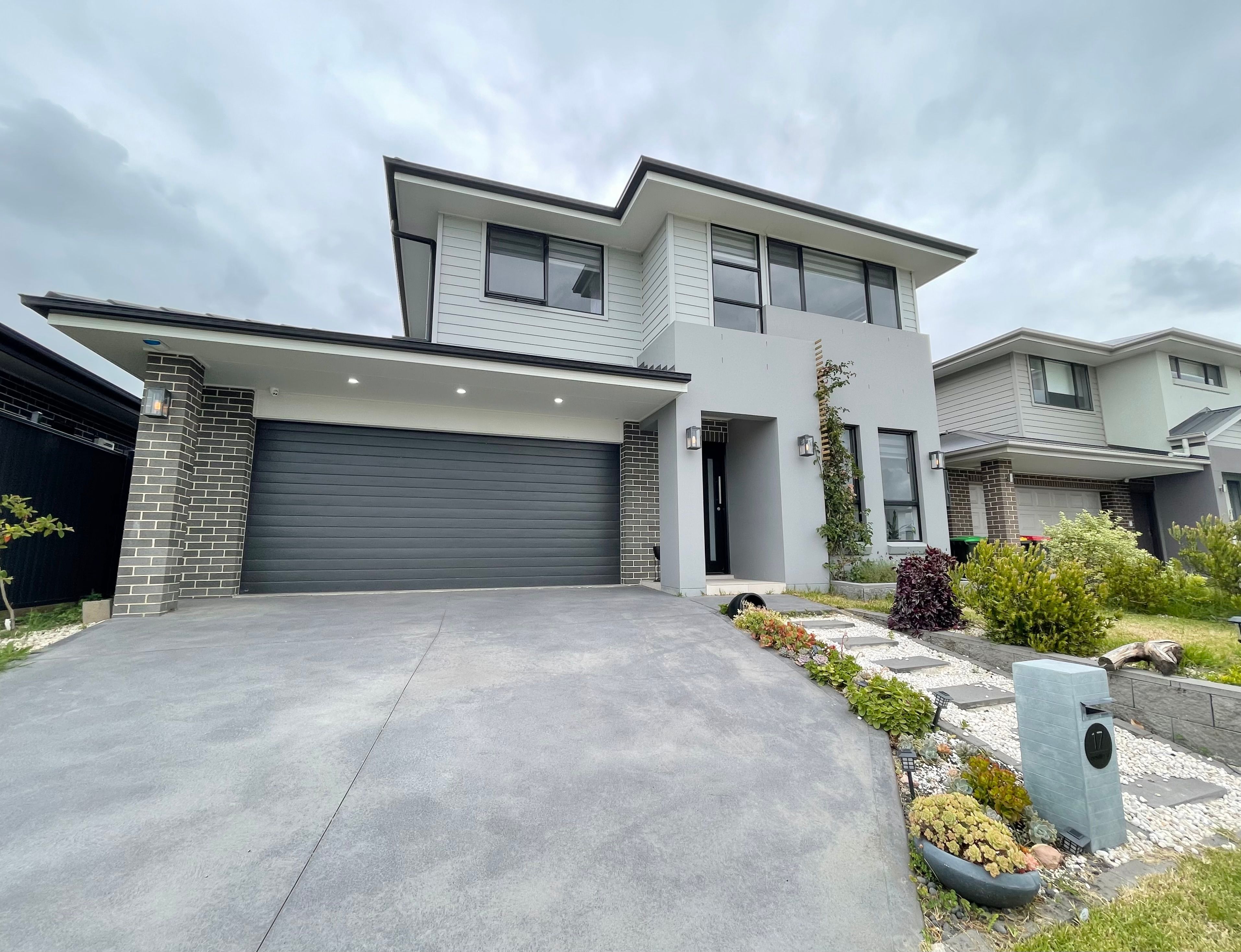 17 Neville Street, Oran Park, NSW 2570