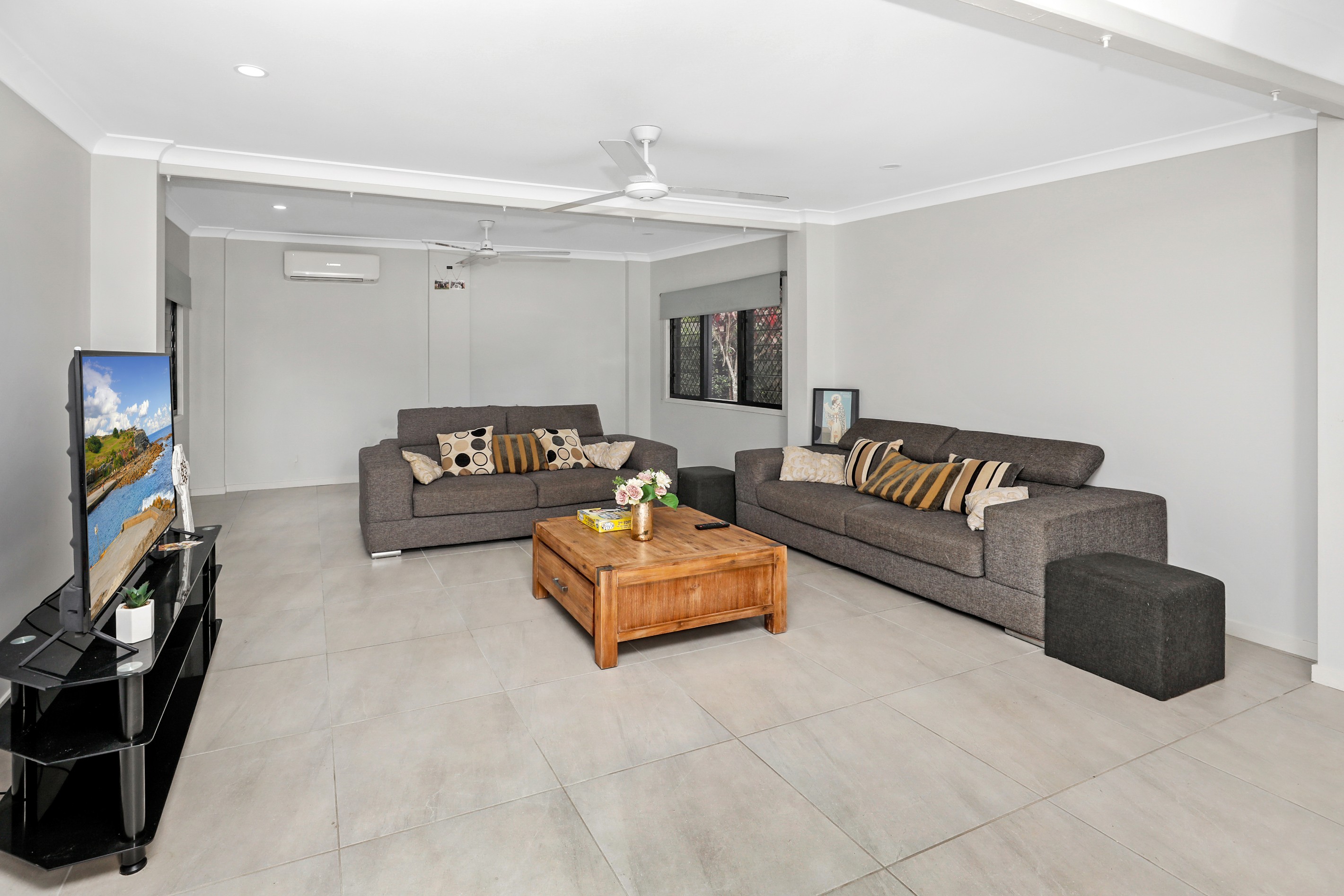 13 Marian Close, Smithfield, QLD 4878