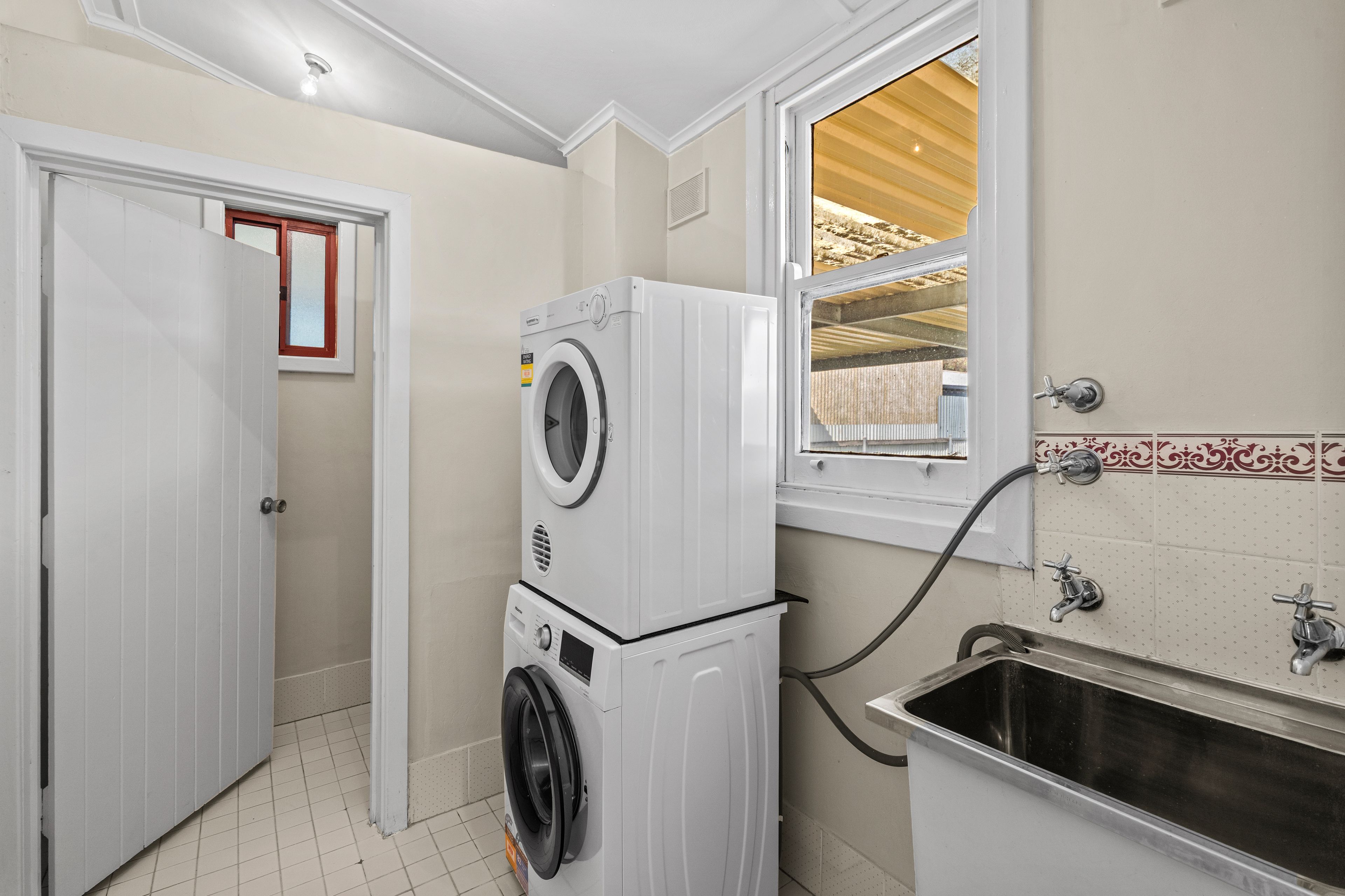 25 Garland Avenue — photo 16 of 22