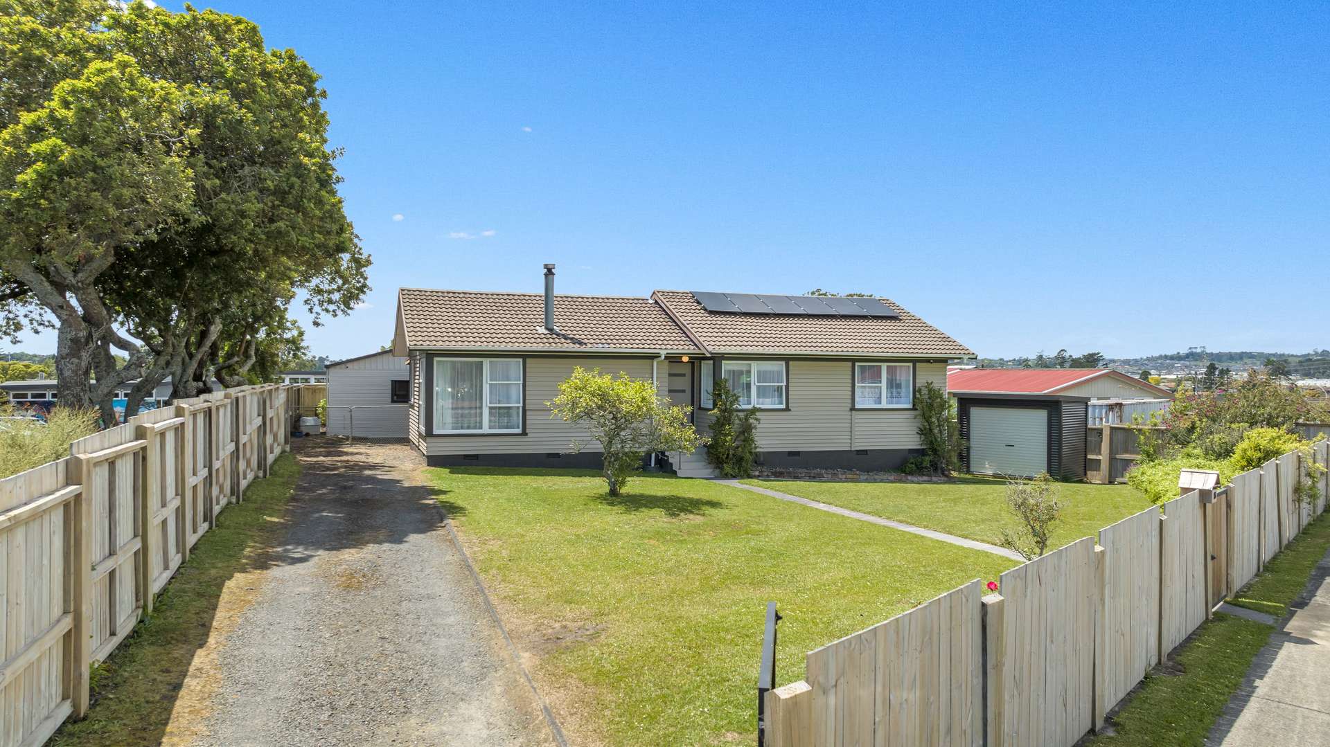 15 Waikaremoana Place photo 0