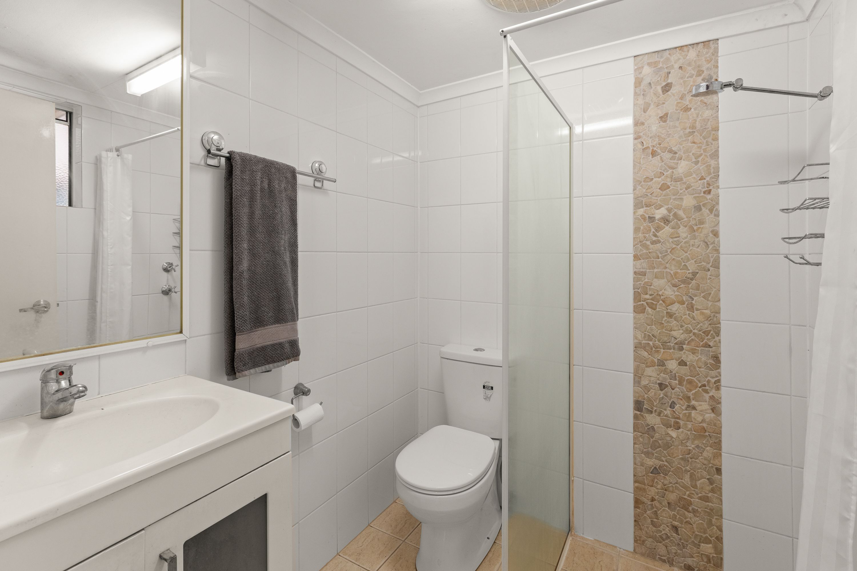 182/122 Port Drive — photo 7 of 11