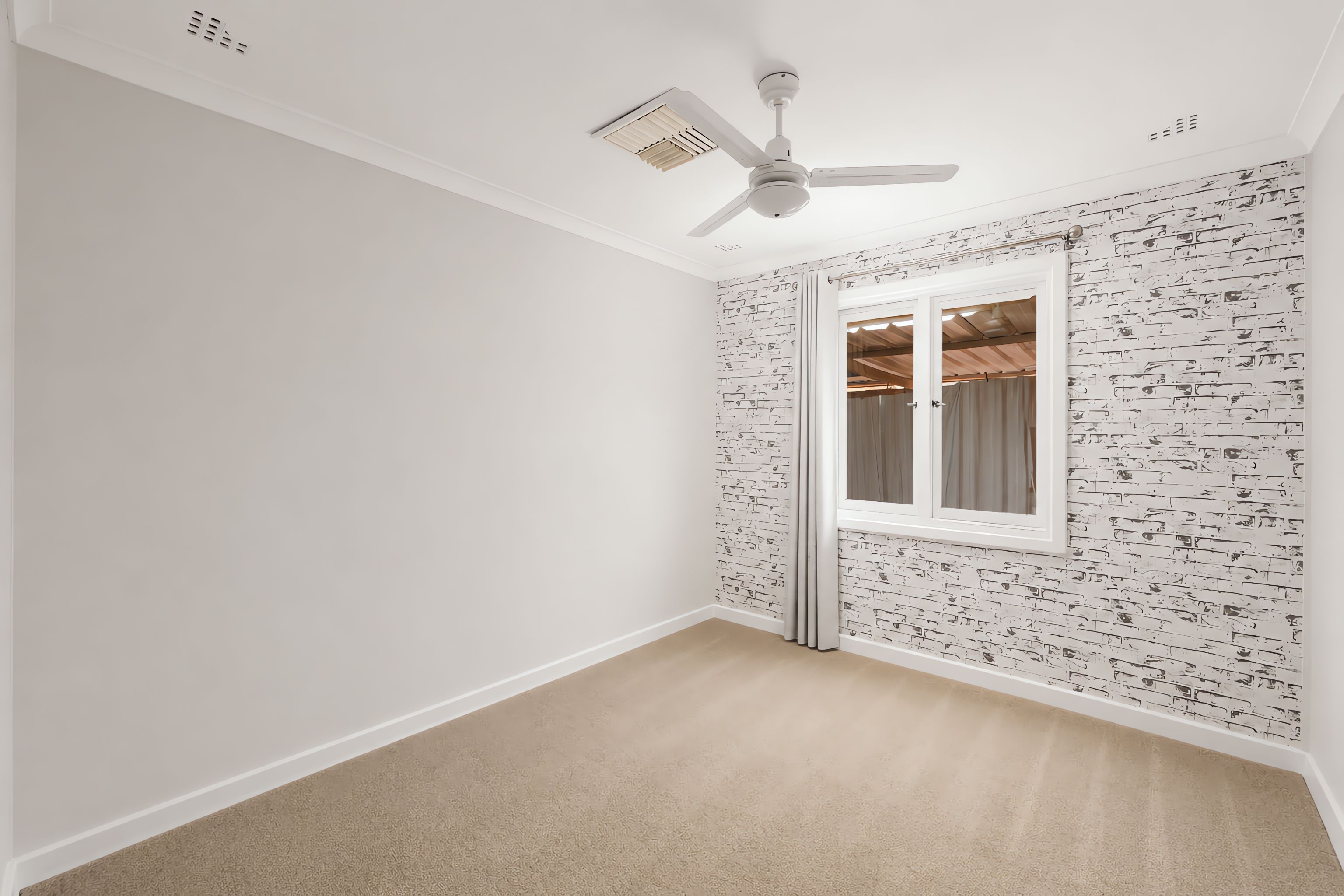 17 Tarrawan Road — photo 14 of 14