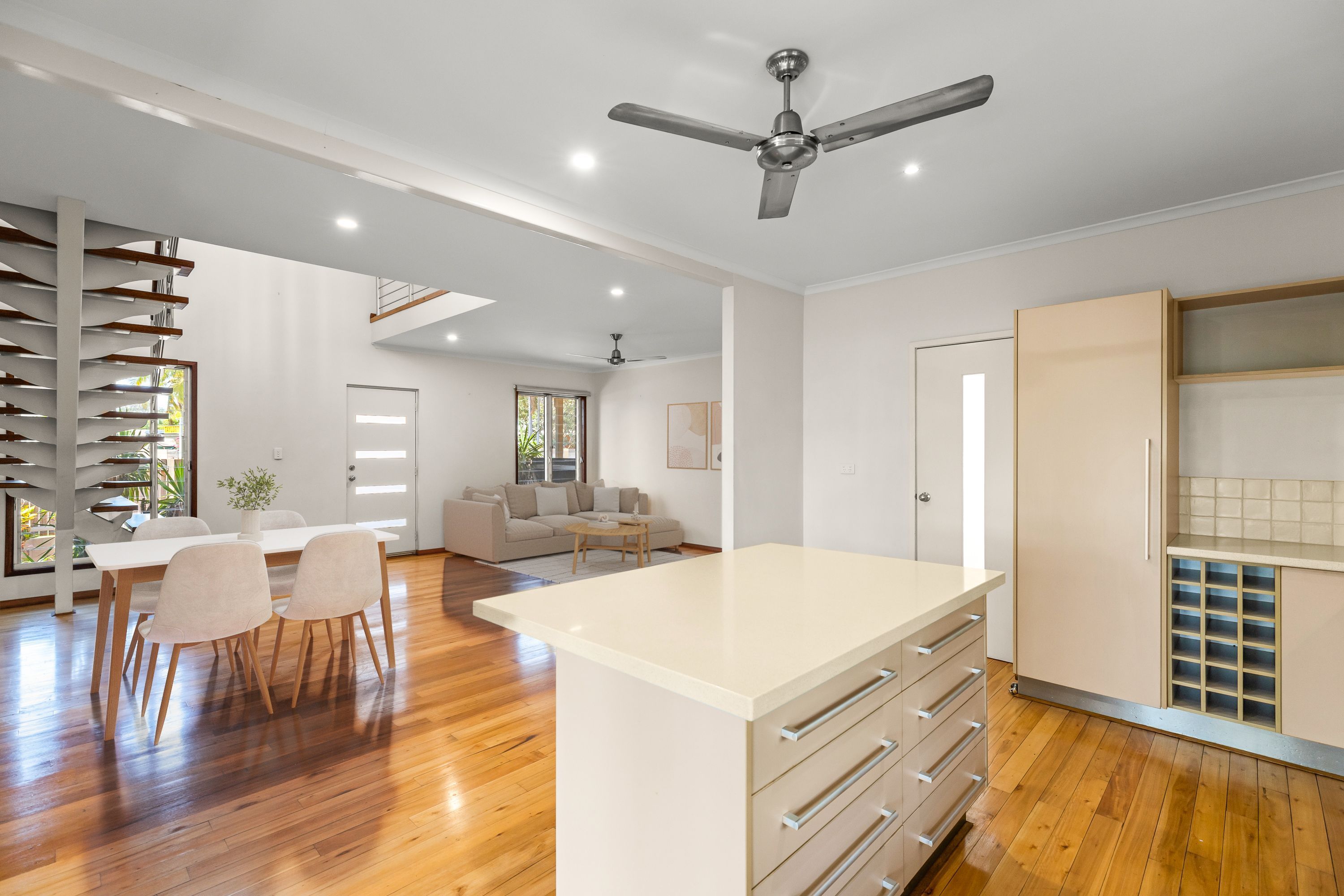 2 De Marchi Road — photo 10 of 30