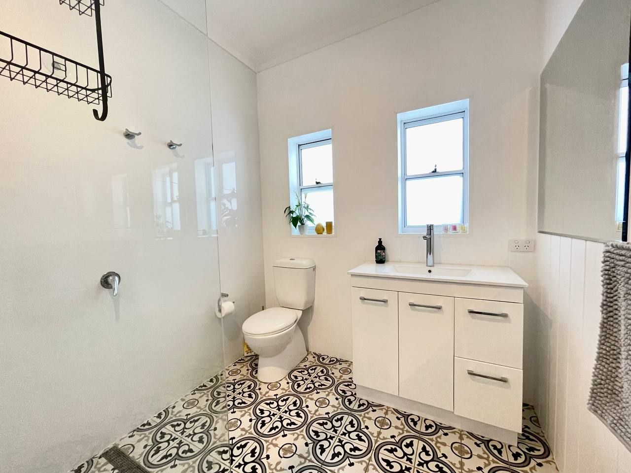 53 Cecile Street — photo 10 of 13