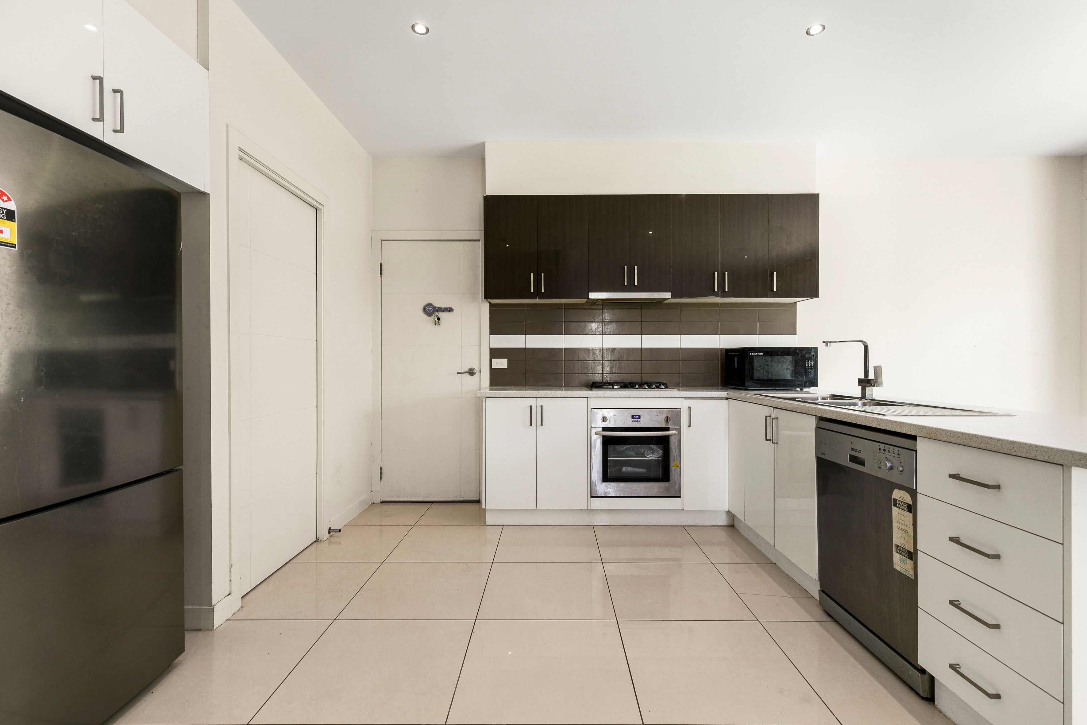 1/10 Dhemre Place — photo 10 of 17