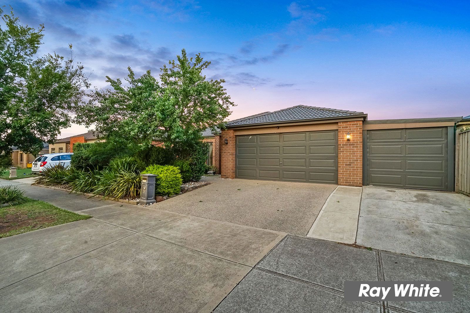 27 Amaryllis Parade, Tarneit, VIC 3029