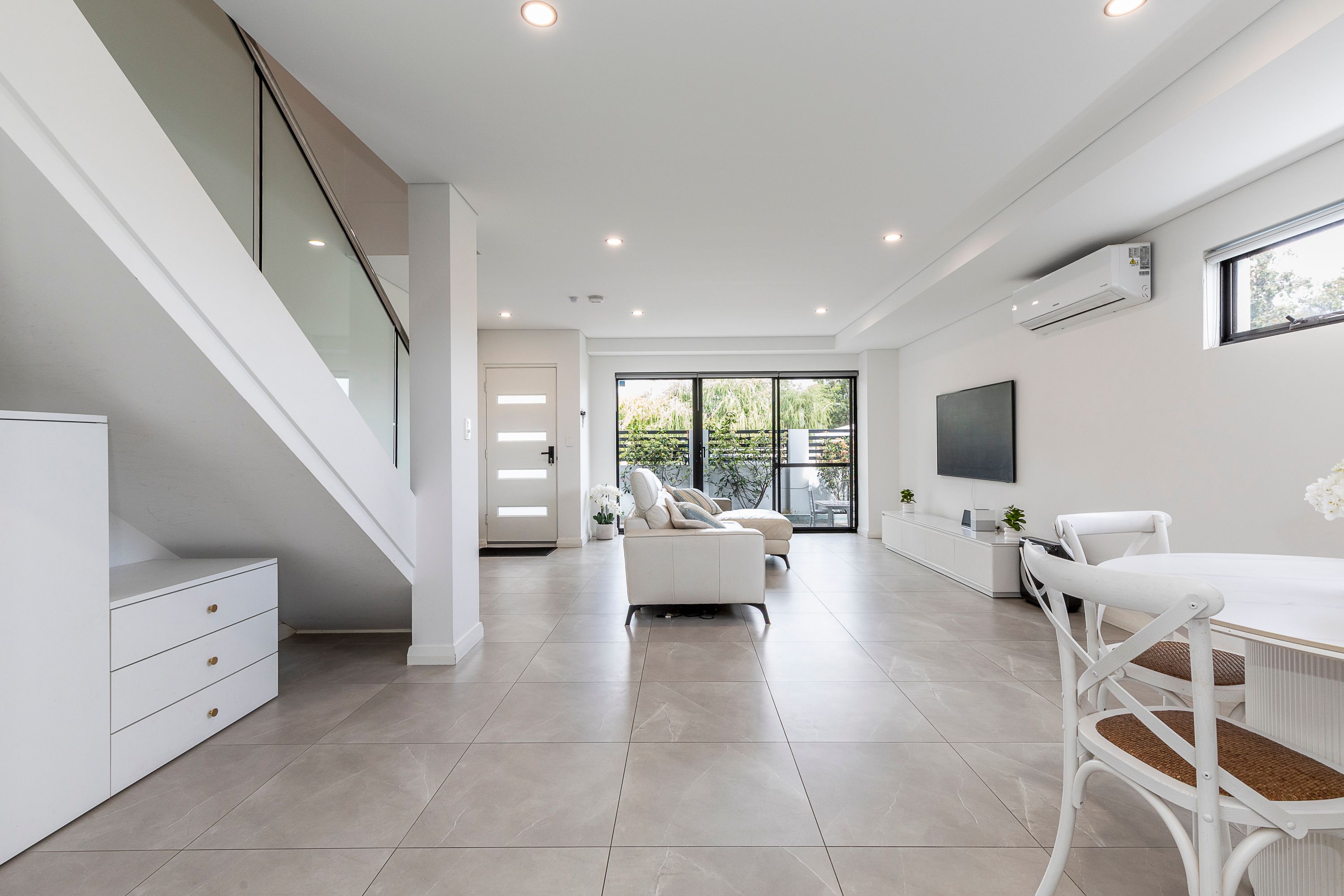 28 Leeder Street — photo 11 of 25
