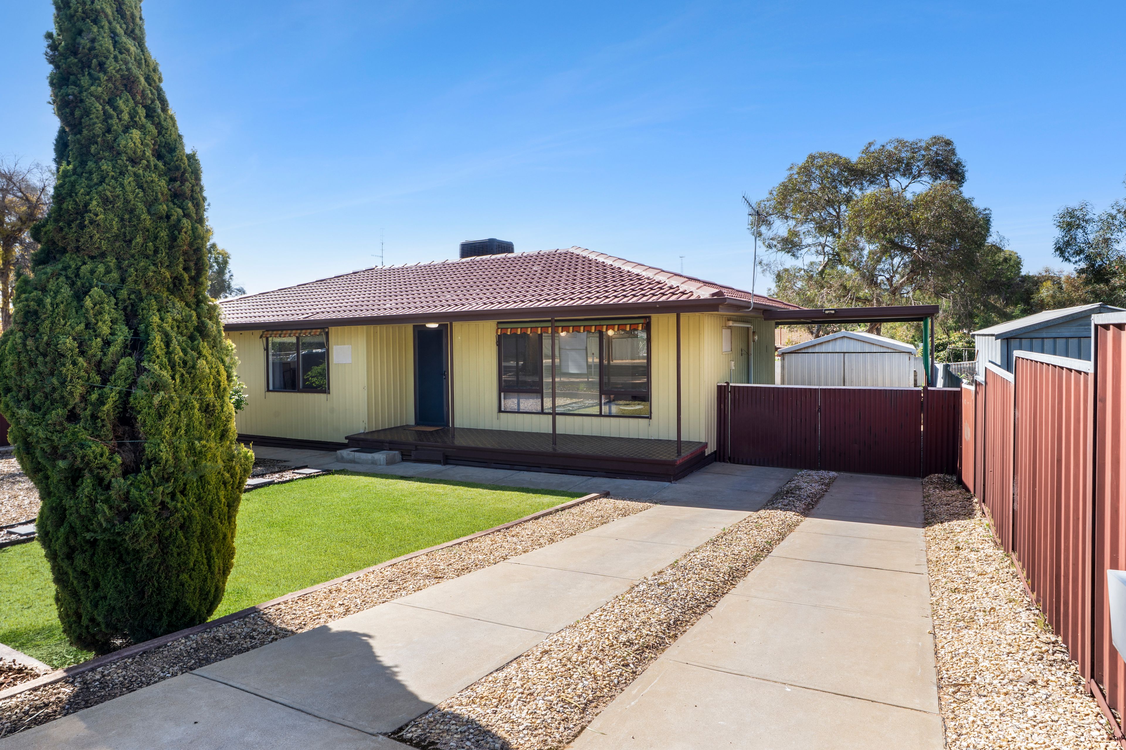 4 Bahnisch Avenue — photo from Ray White Riverland