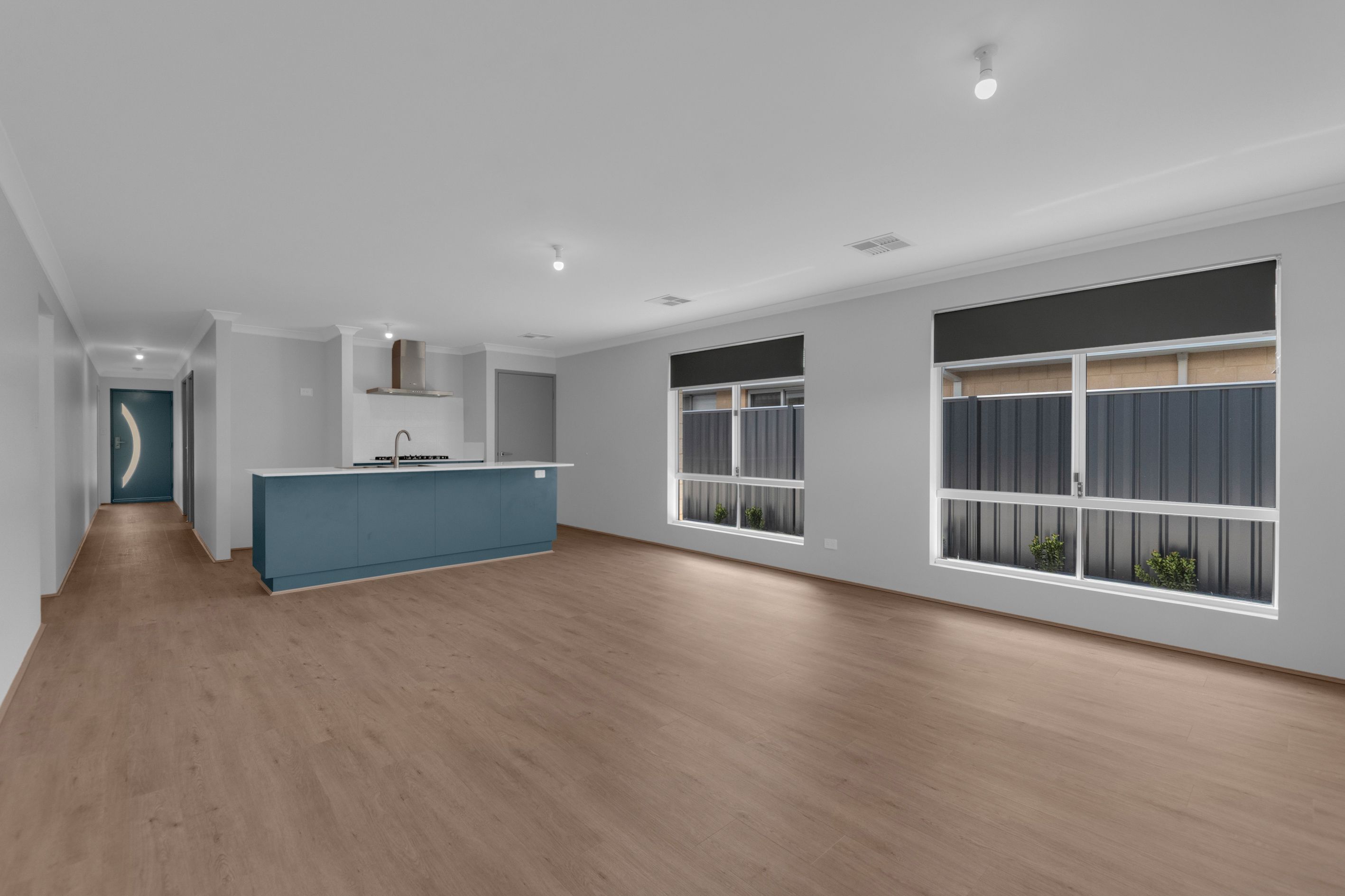 34 Devonport Road — photo 3 of 16