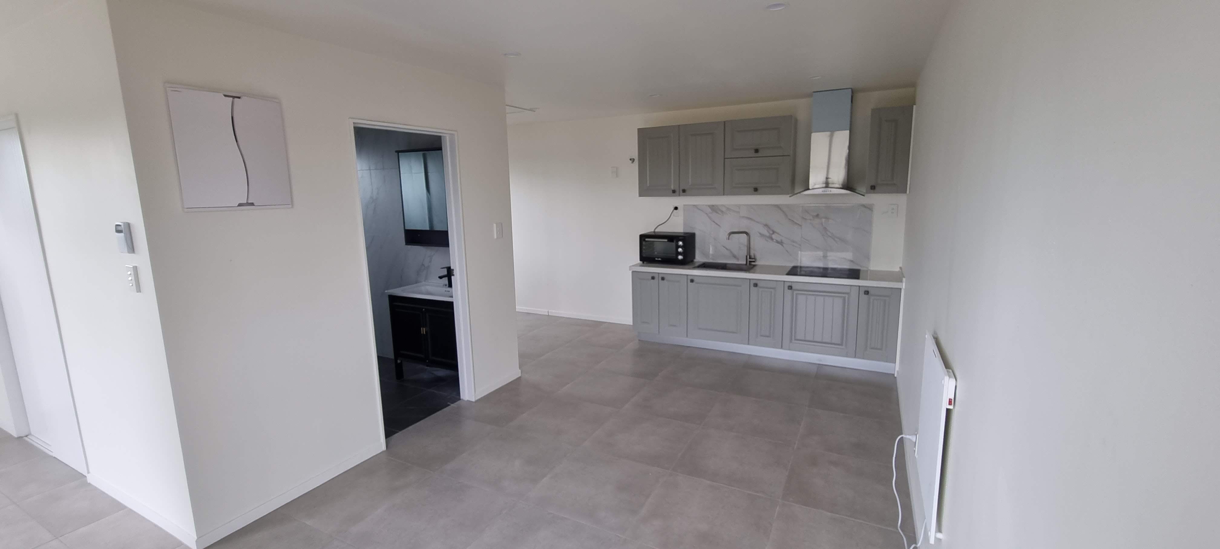 2/21 Montrose Street, Point Chevalier, Auckland City