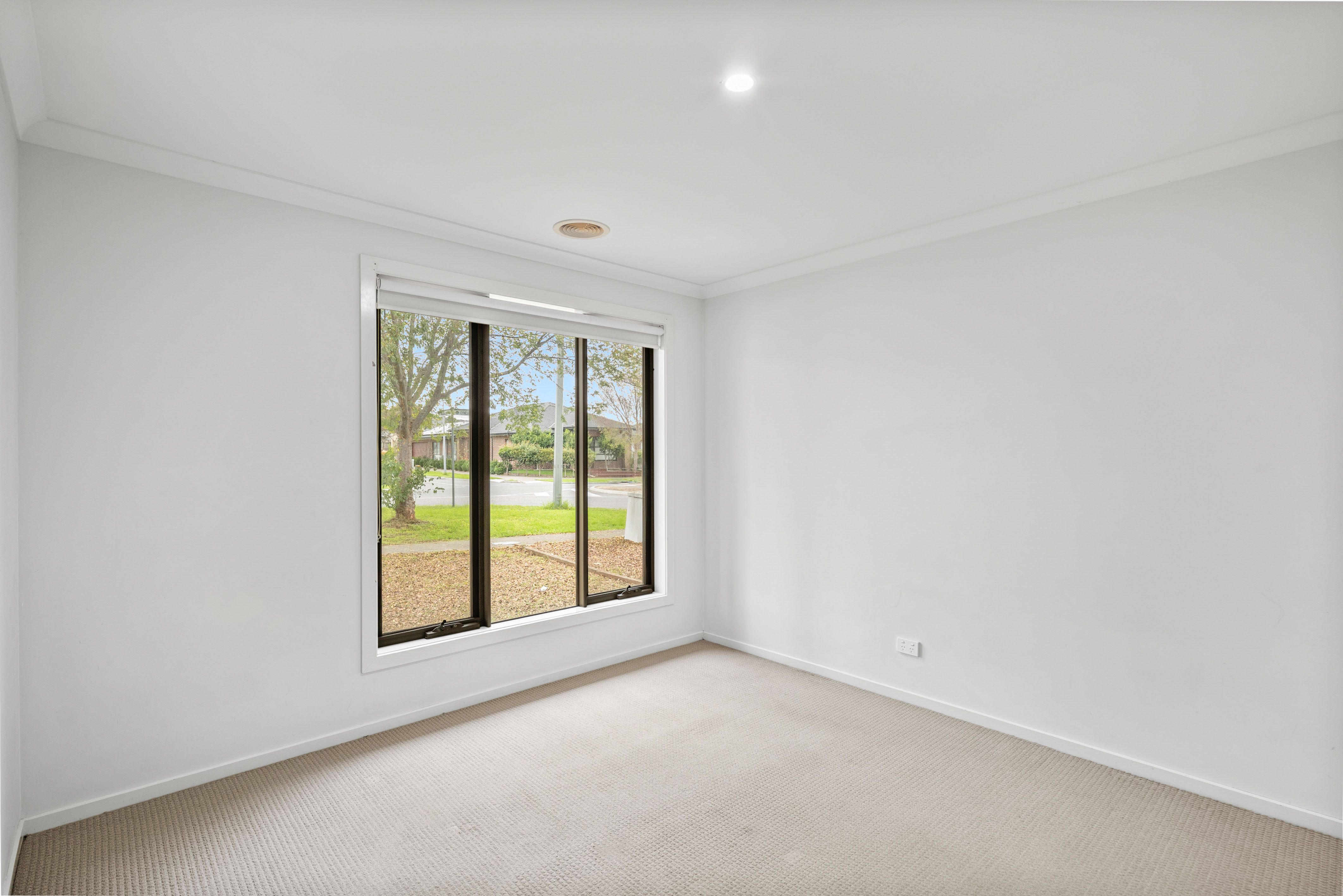 38 Eynesbury View — photo 8 of 12