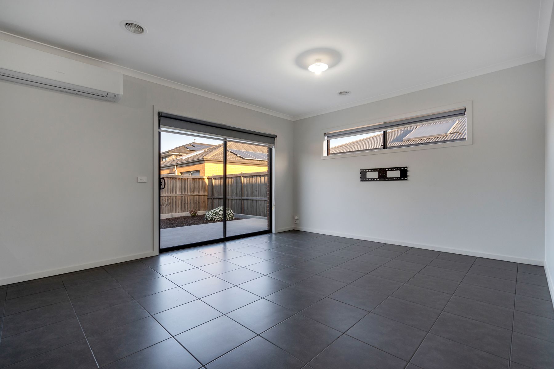 6 Feodora Street — photo 6 of 20