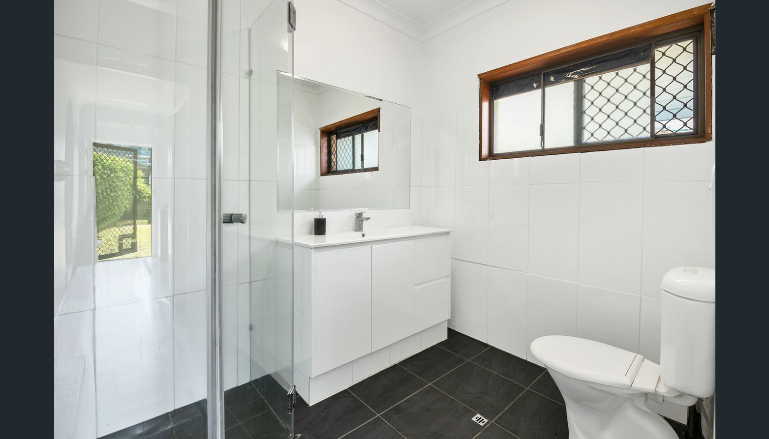 2/23 Third Avenue, Palm Beach, QLD 4221