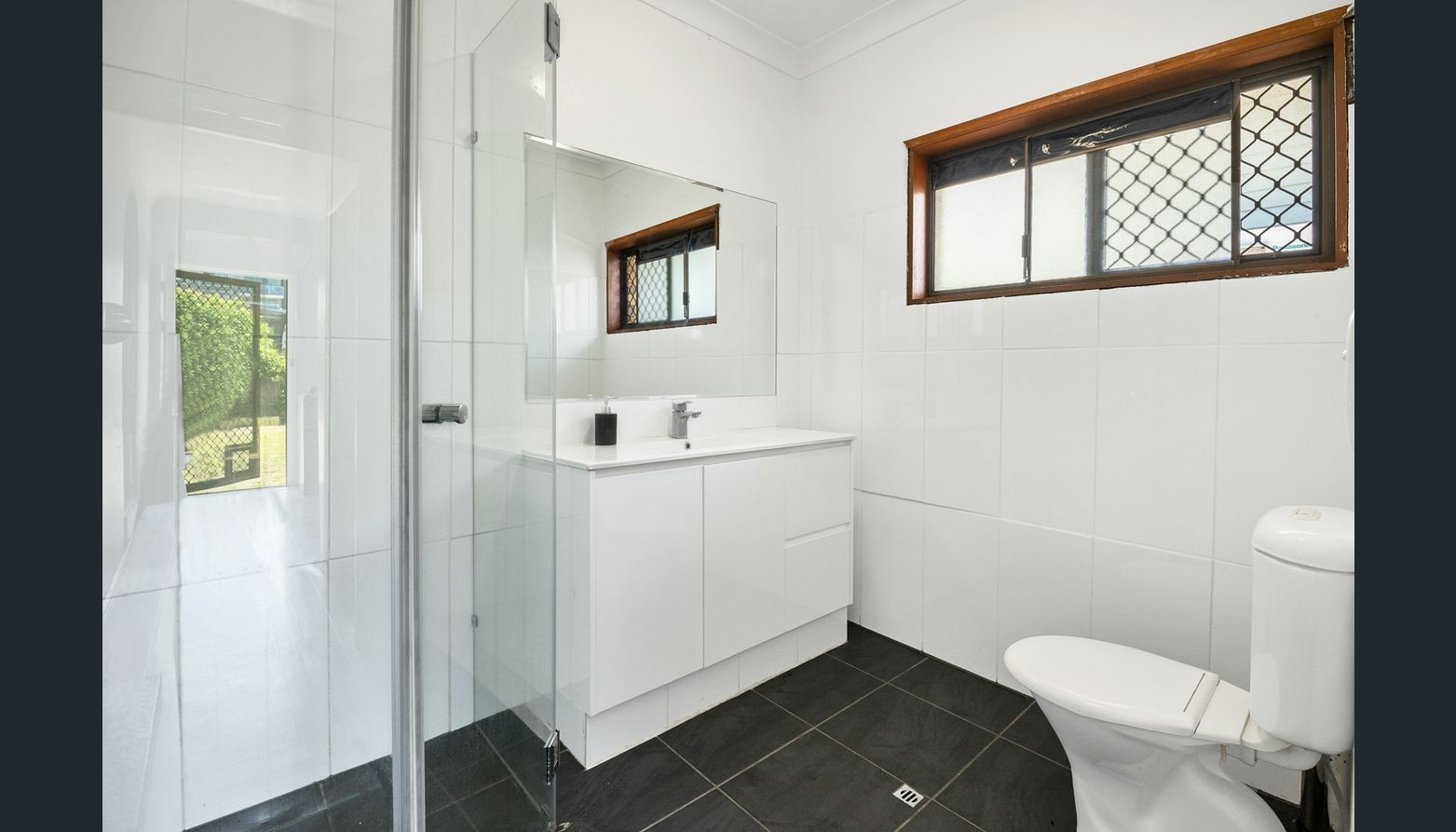 2/23 Third Avenue, Palm Beach, QLD 4221