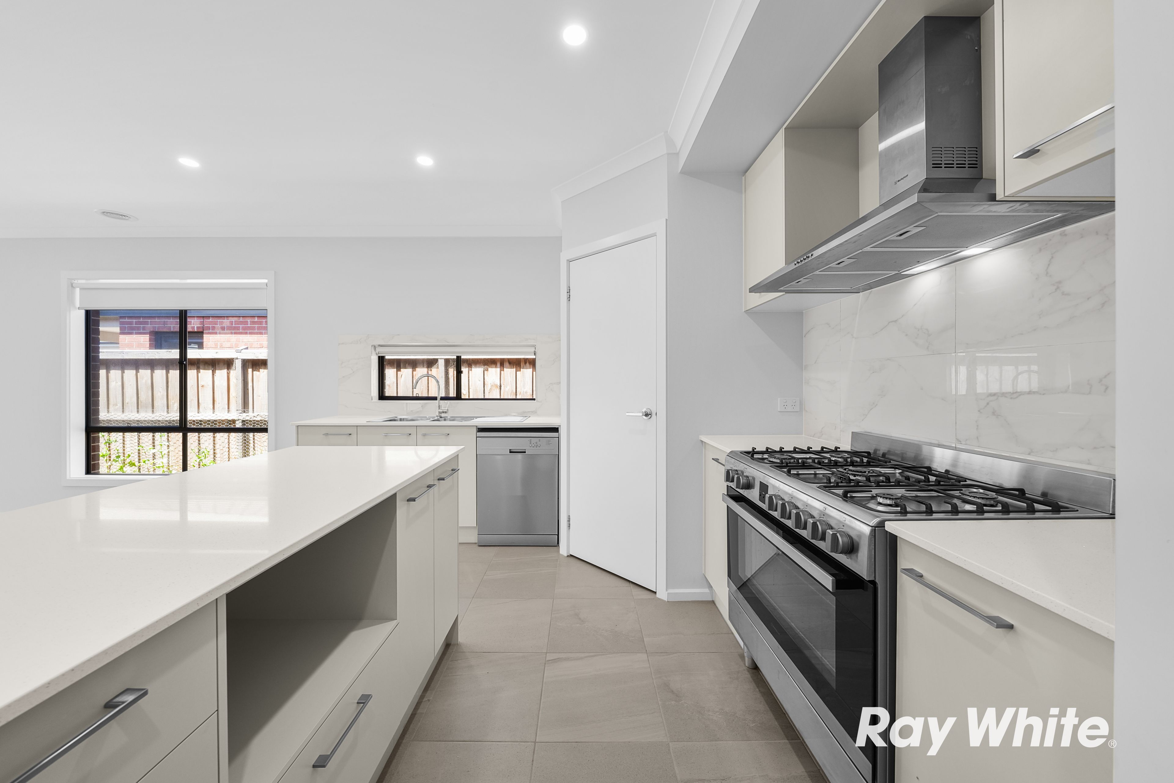 53 Langford Road — photo 4 of 16