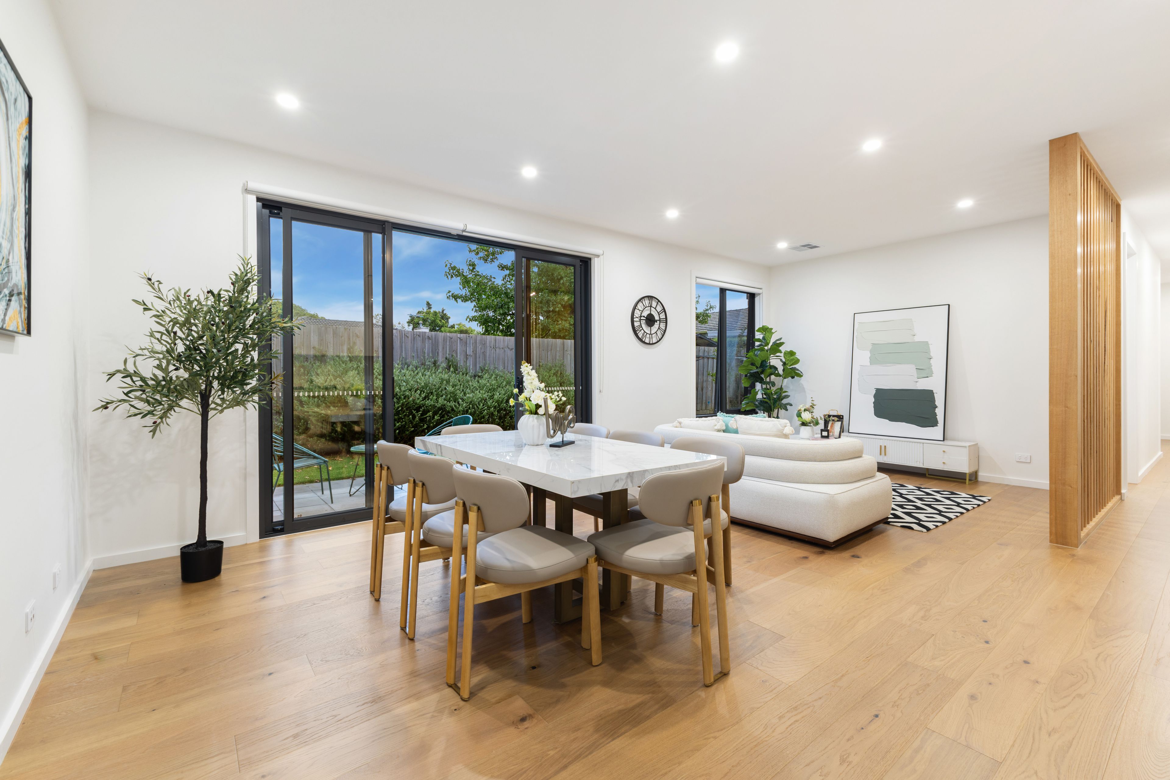 2/3 Una Street, Mount Waverley, VIC 3149