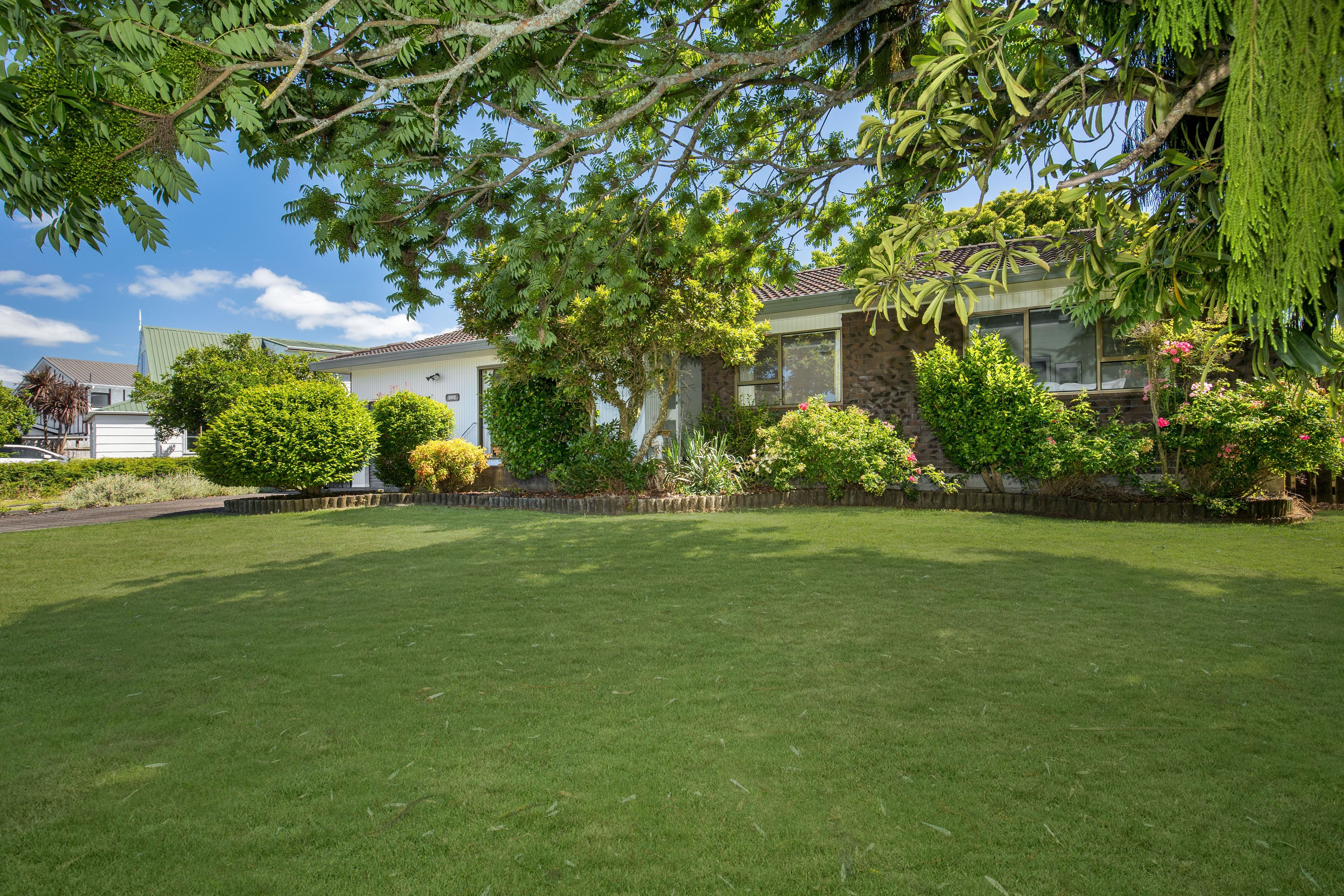 224 Walter Strevens Drive, Conifer Grove, Manukau City