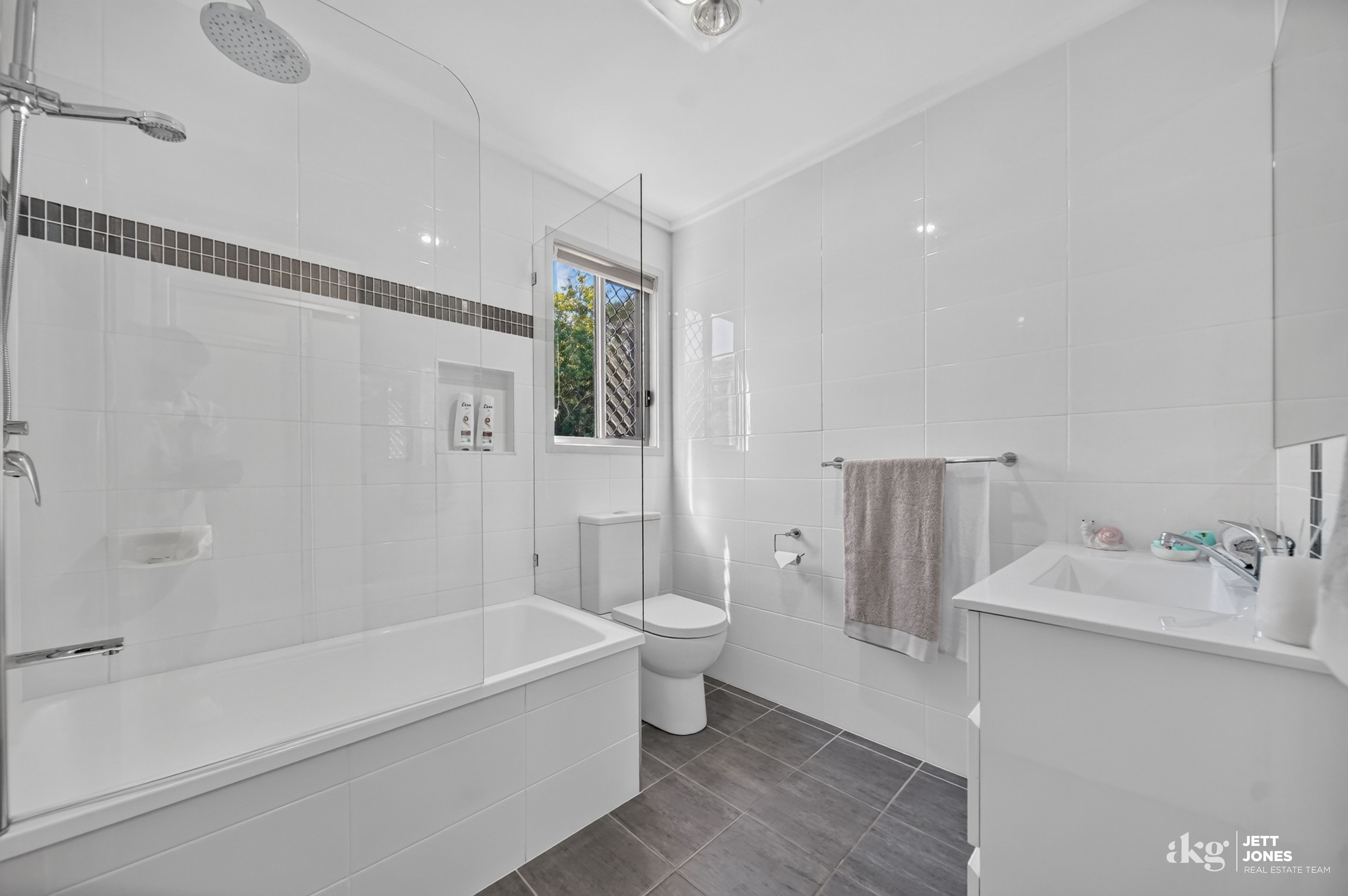 20-28 Riverina Court — photo 17 of 30