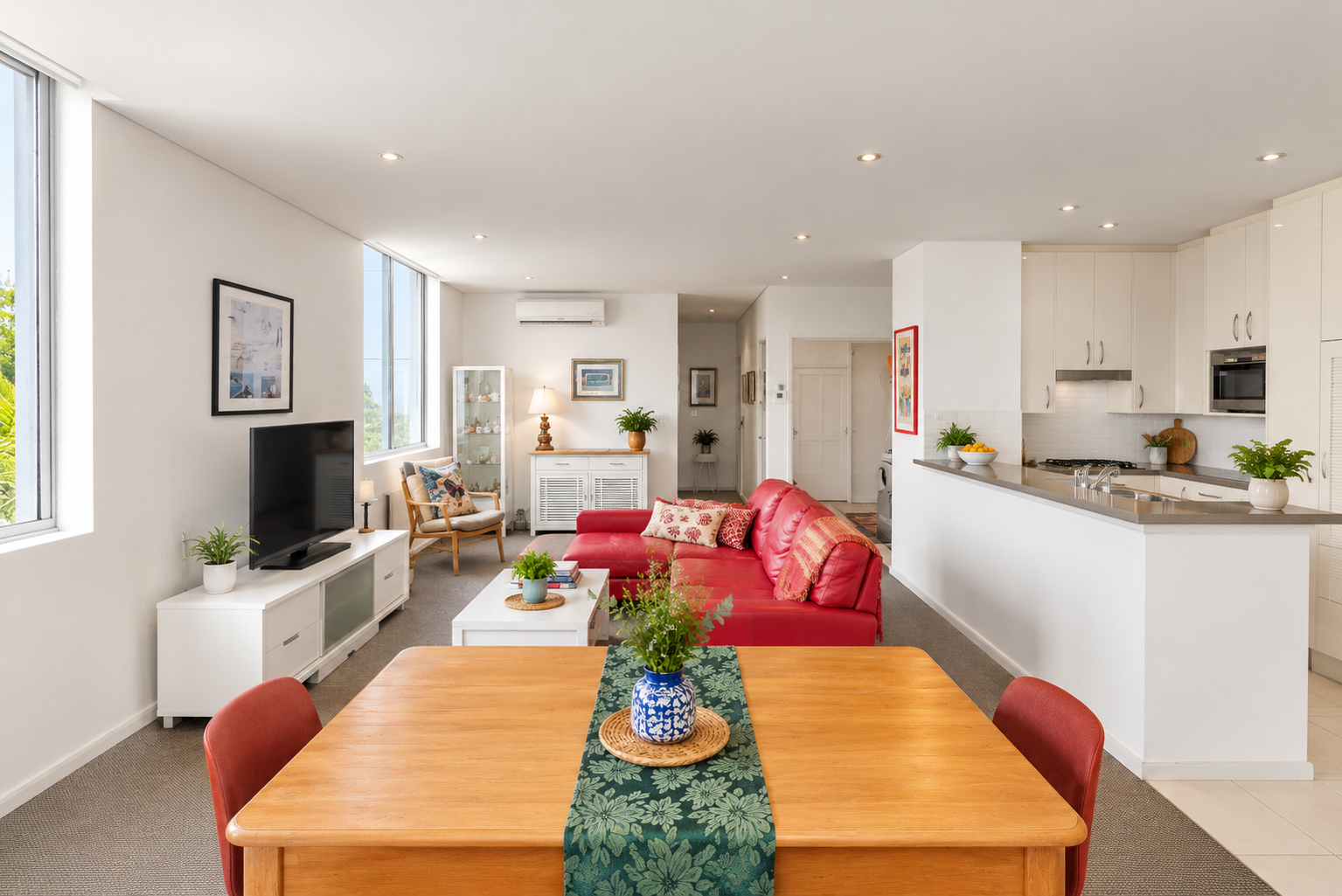 423/1 Aqua Street — photo 3 of 16
