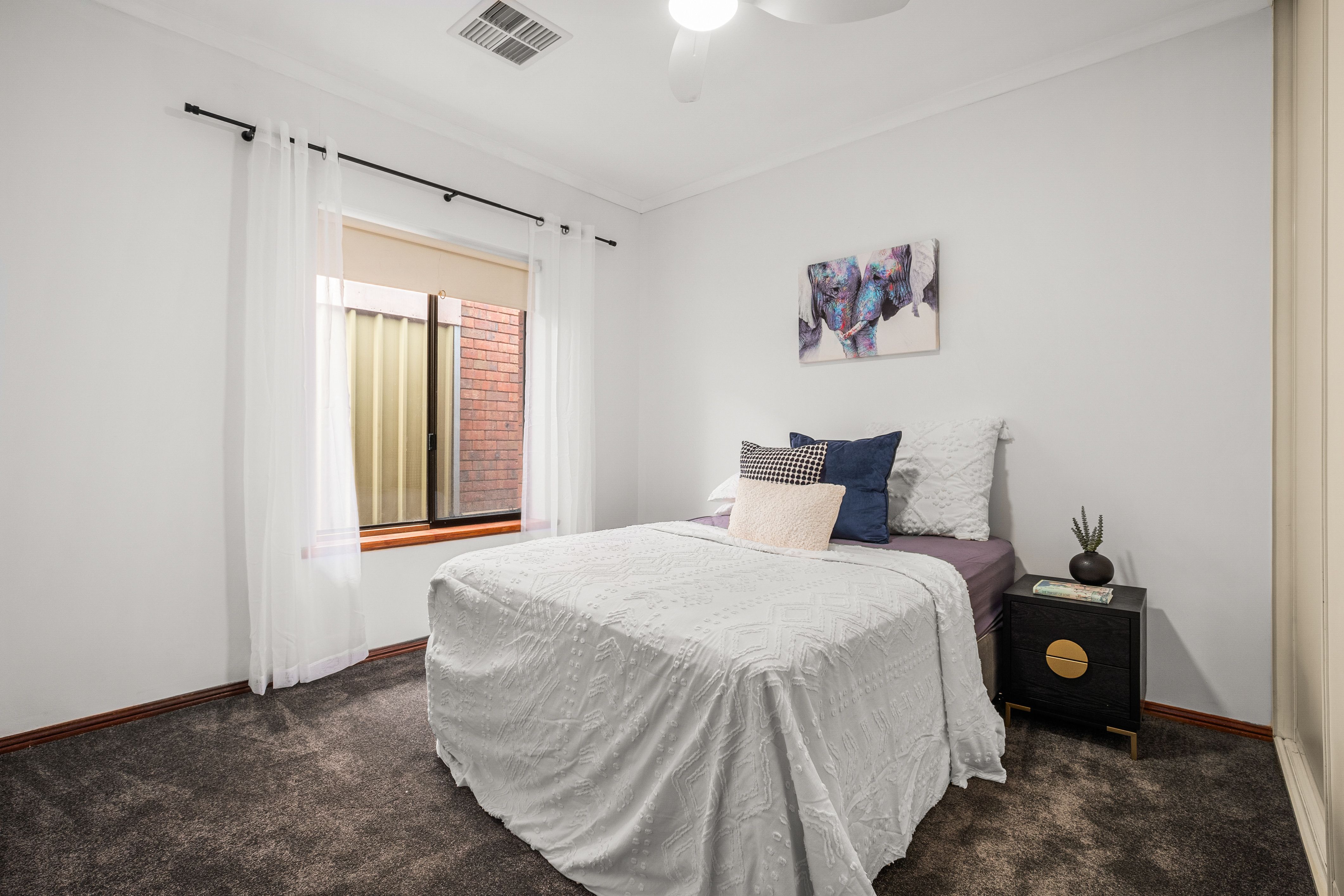 27 Torresan Crescent — photo 19 of 26