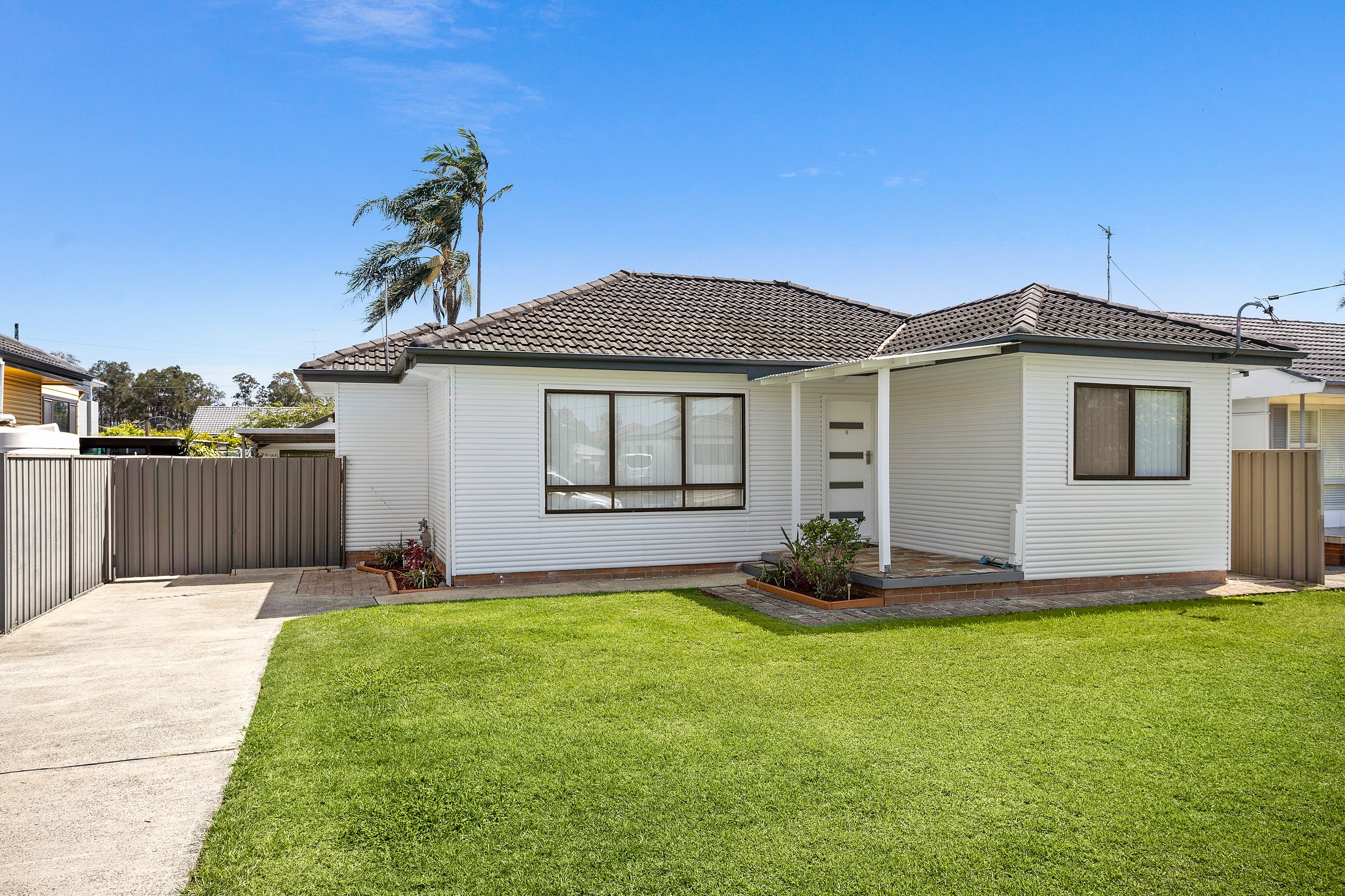9 Corona Avenue, Lake Illawarra, NSW 2528
