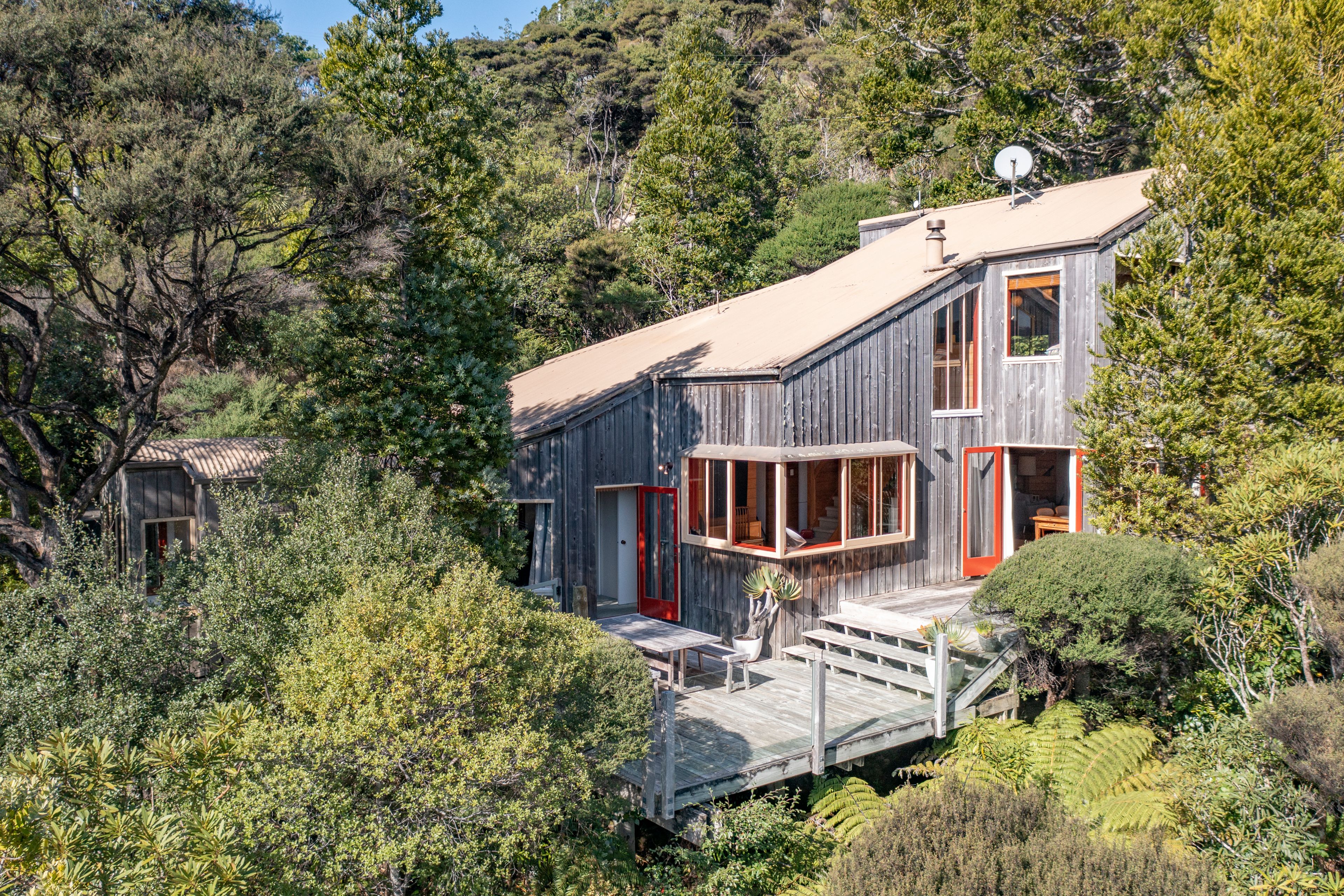 58 Lone Kauri Road, Karekare, Waitakere City 0772 - Sold House - Ray ...