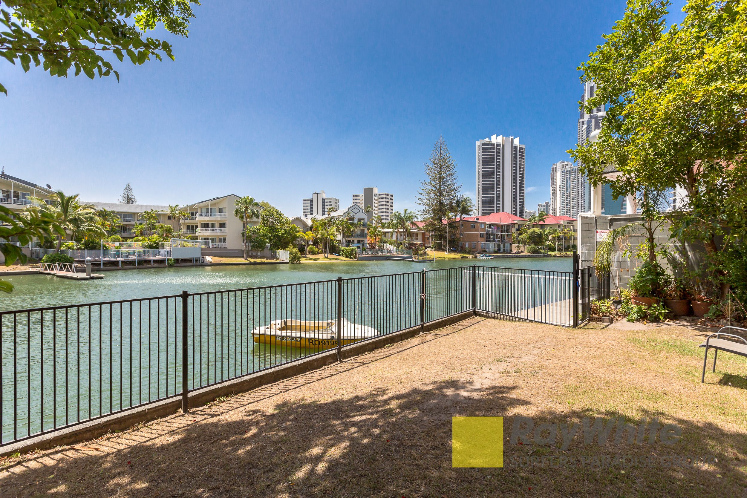 9/14 Paradise Island, Surfers Paradise, QLD 4217