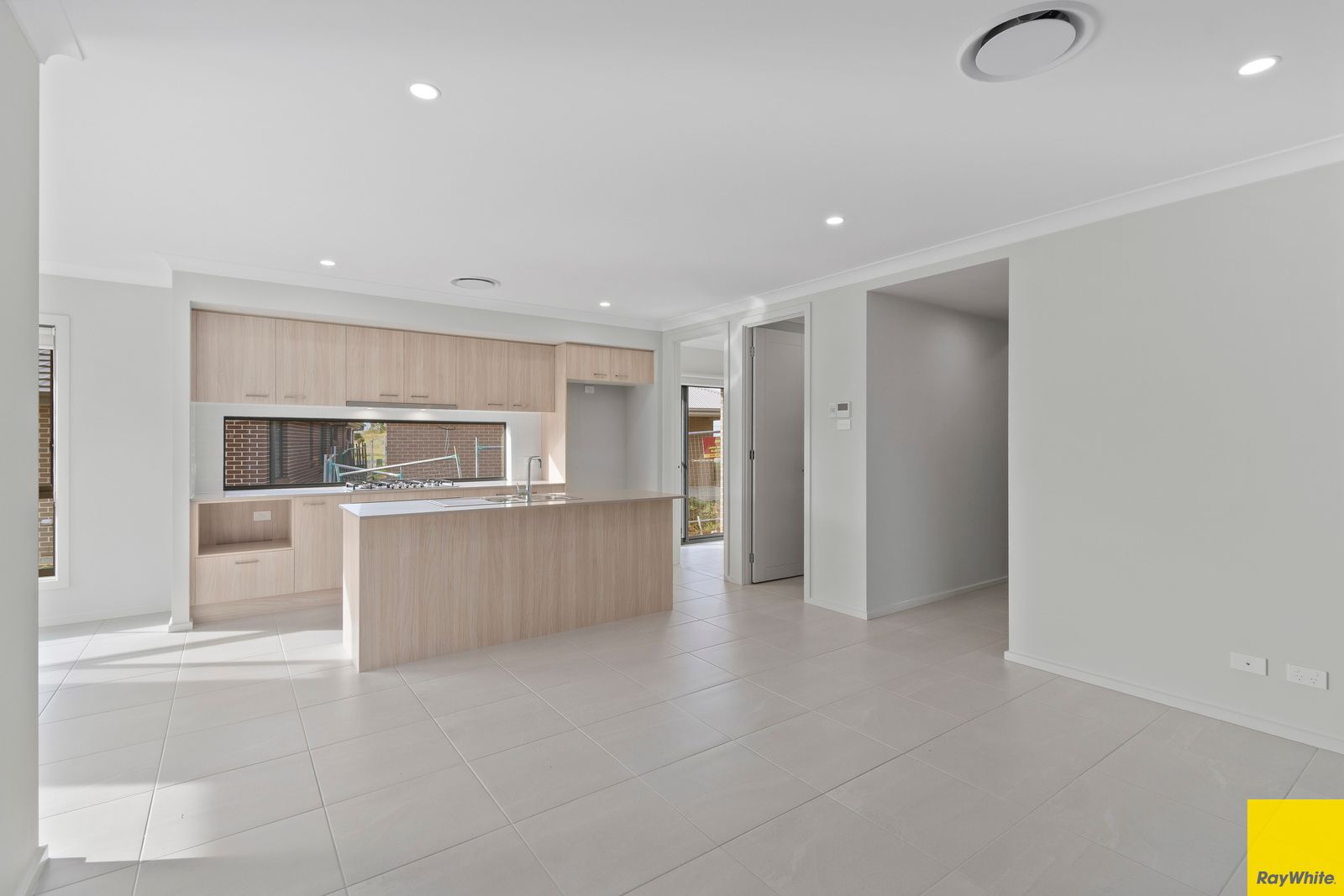 34 Bentwing Road — photo 3 of 9