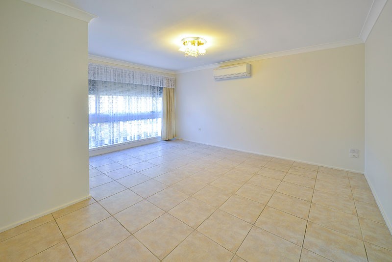 2 Harrow Road, Glenfield, NSW 2167