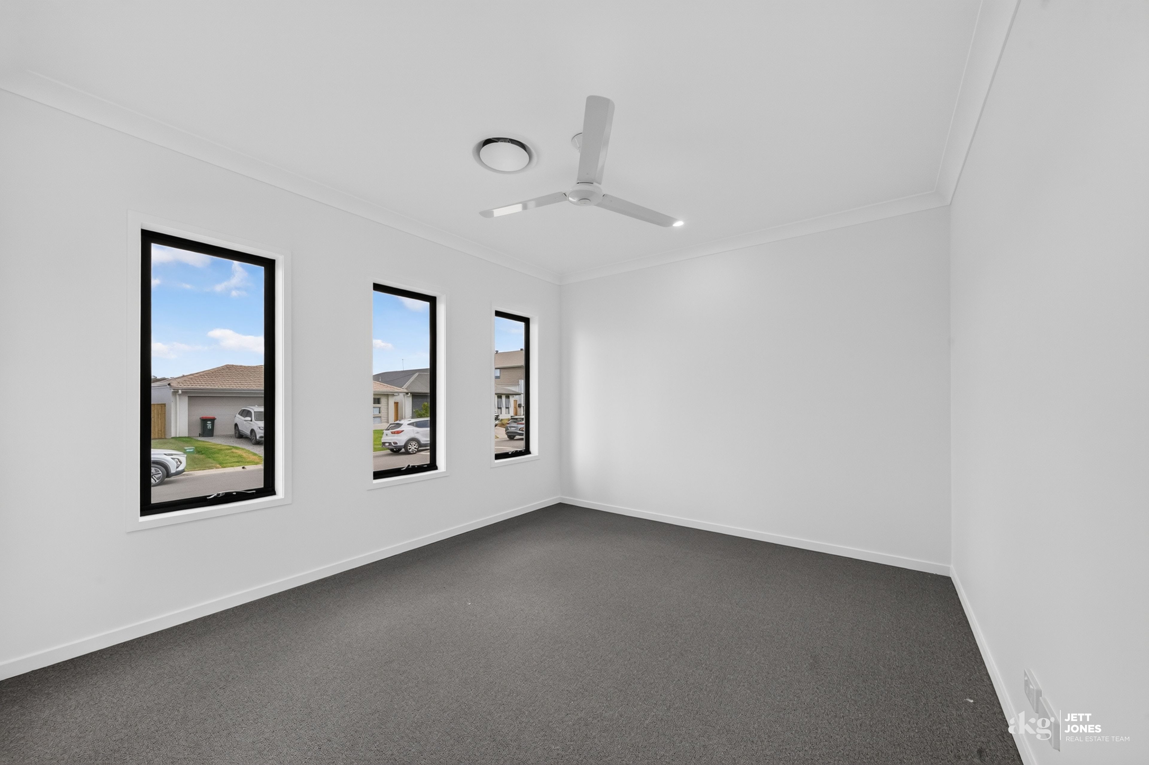 16 Garnet Court — photo 3 of 24