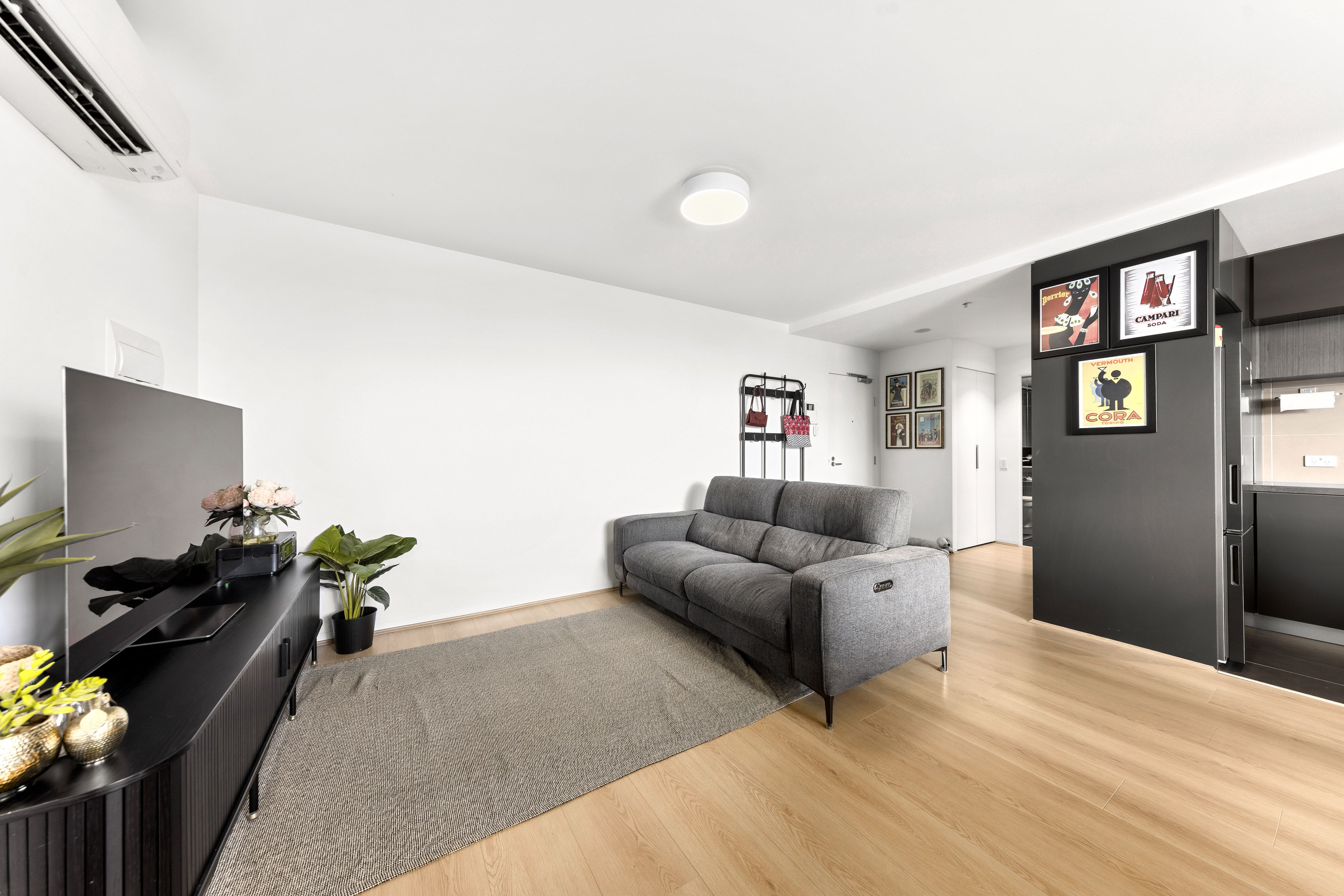 B411/8 Grosvenor Street — photo 8 of 16
