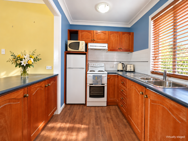102 Alcoomie Street — photo 8 of 14