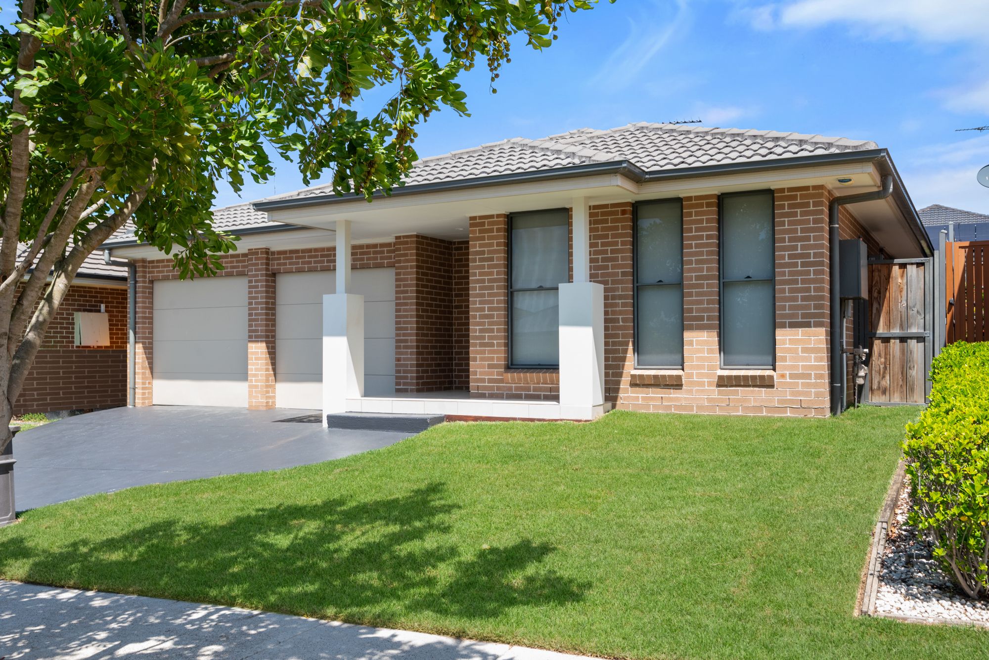 10 Ewan James Drive, Glenmore Park, NSW 2745