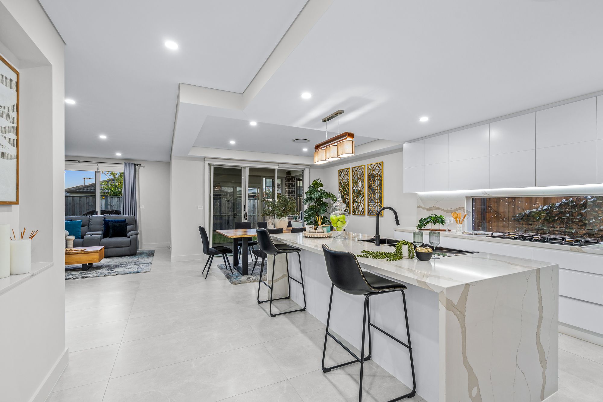 10 Bluetongue Street (MELONBA) — photo 4 of 23