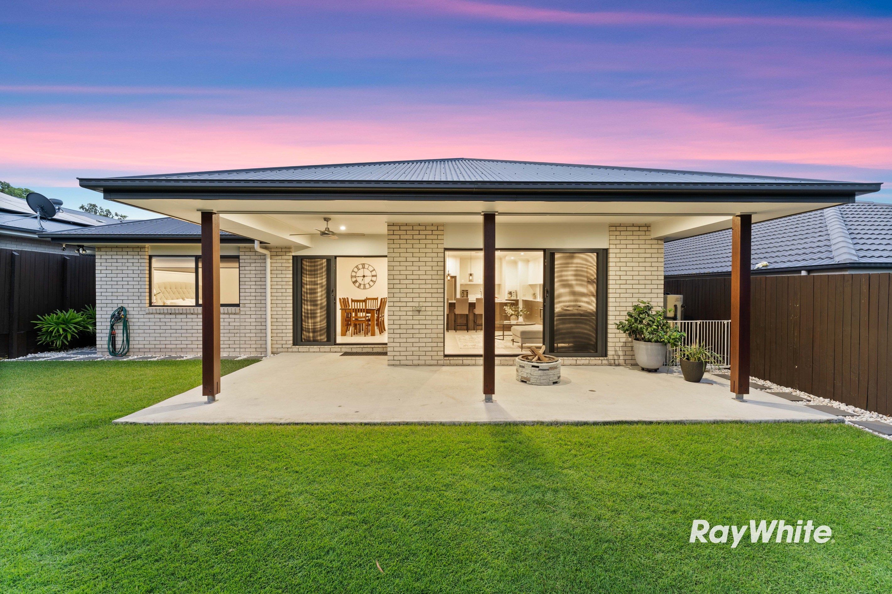 98 Mount Huntley Street, Park Ridge, QLD 4125