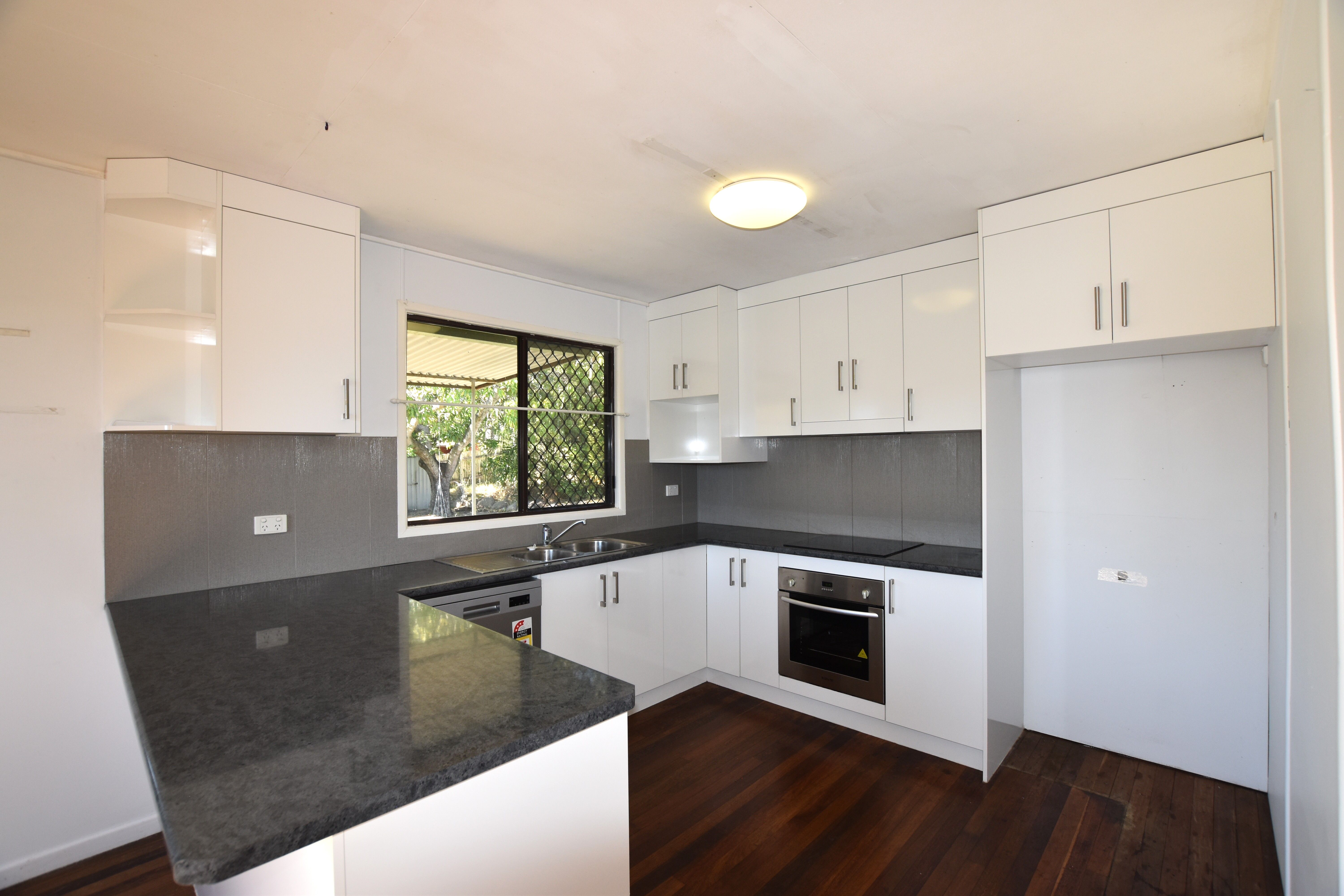 6 Fry Street, West Gladstone, QLD 4680